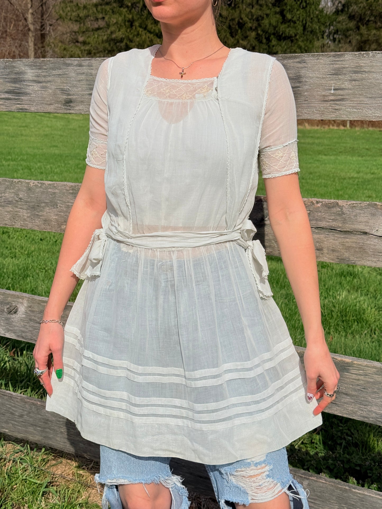 Antique 1900s Edwardian White Voile Embroidered Chore Dress | Small