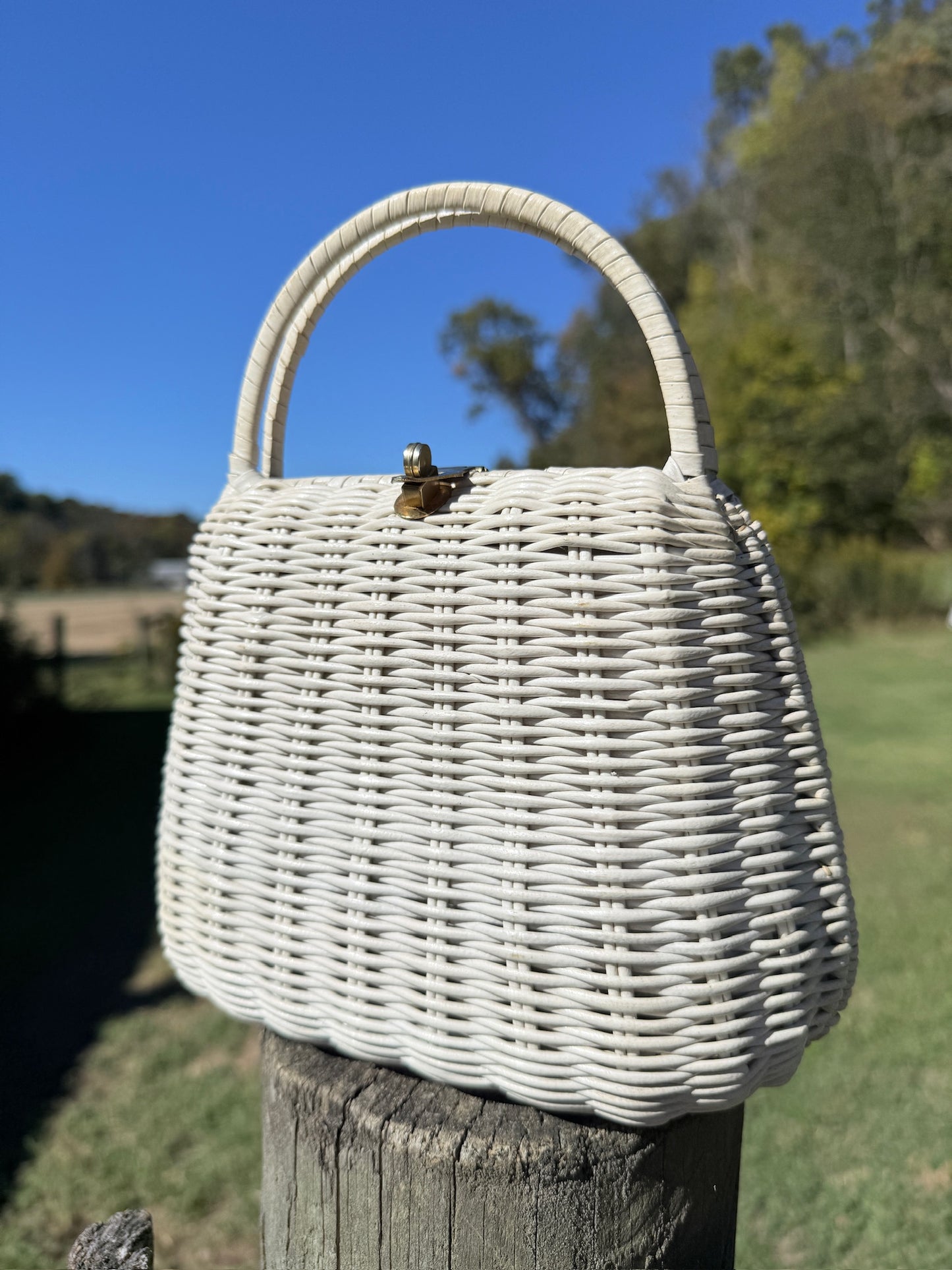 Vintage 1950s White Wicker Handbag