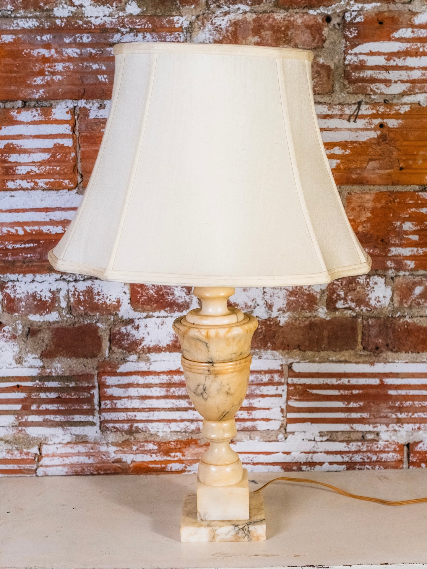 Vintage Mid-Century Italian Carved Alabaster Table Lamp