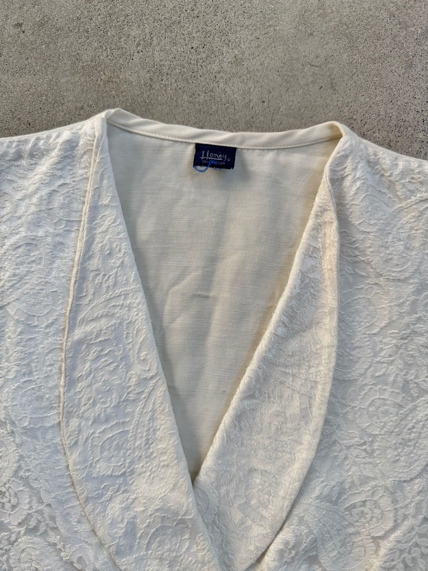 Vintage 1970s Honey Collections White Paisley Jacquard Vest Top | Medium