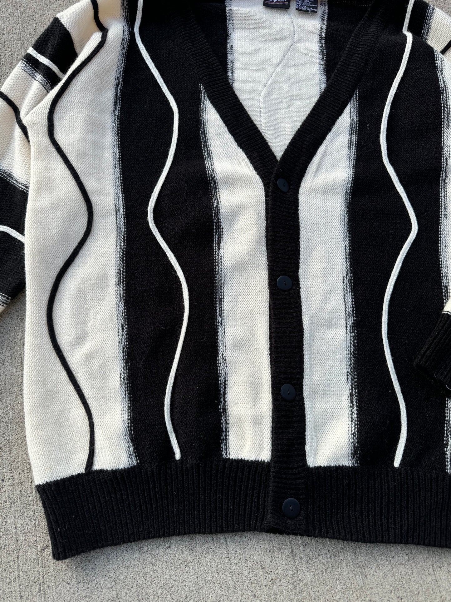 Vintage Impact Black & White Striped Funky Knit V-Neck Cardigan | XL