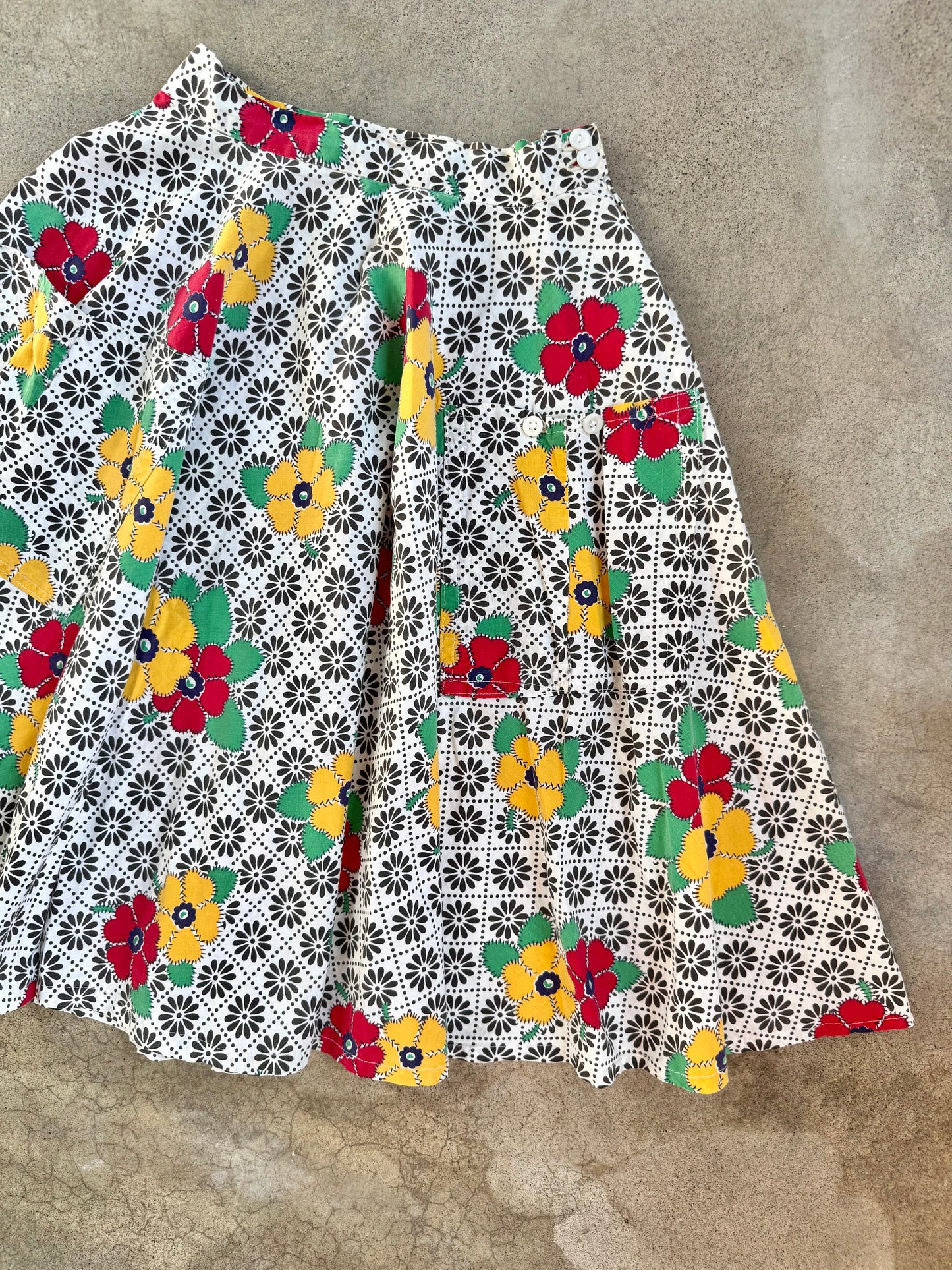 Vintage 1950s Handmade Floral Print Circle Skirt | Waist 26”