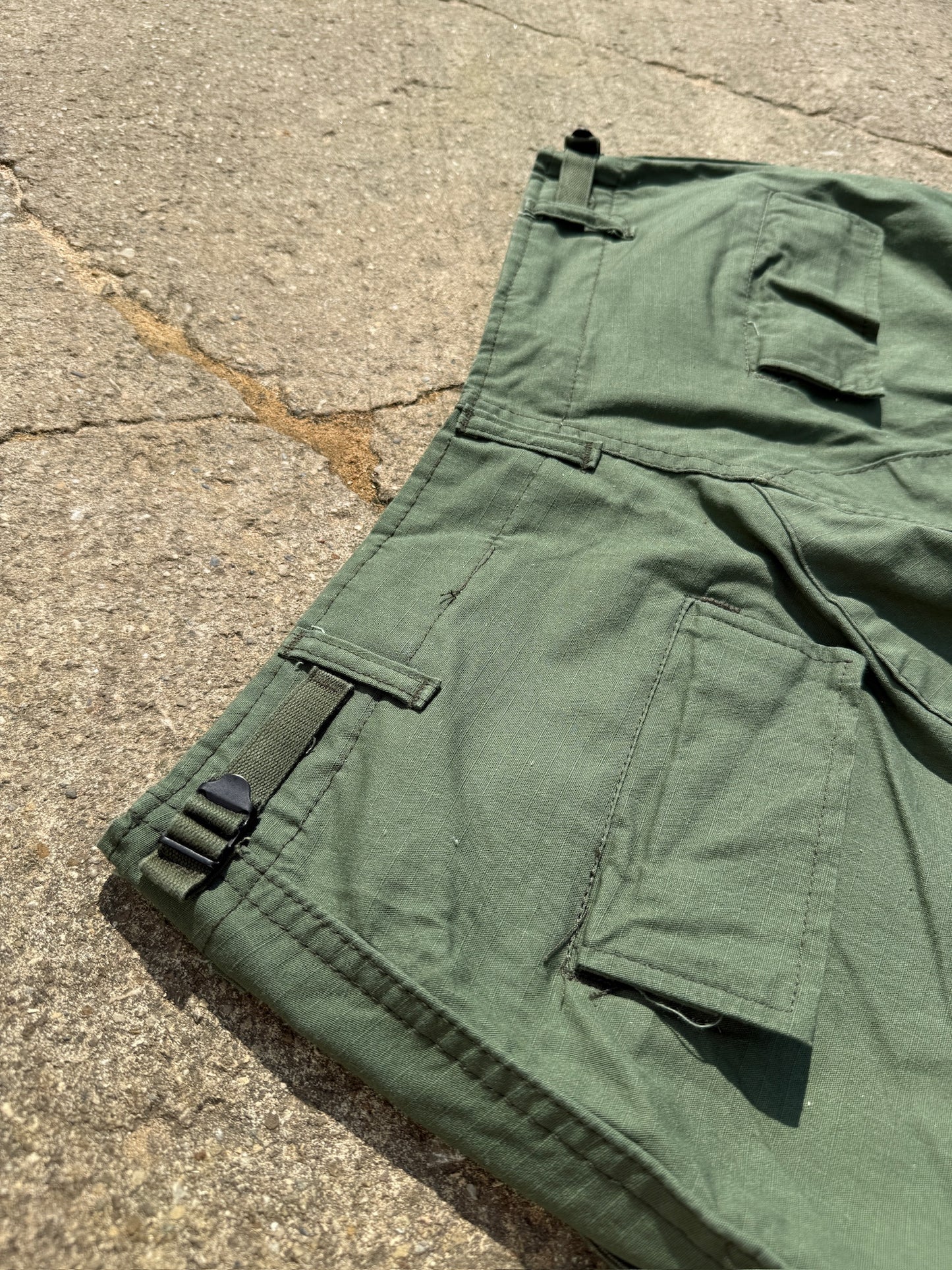 Vintage Military Issue BDU Adjustable Green Pants | 31"-35"