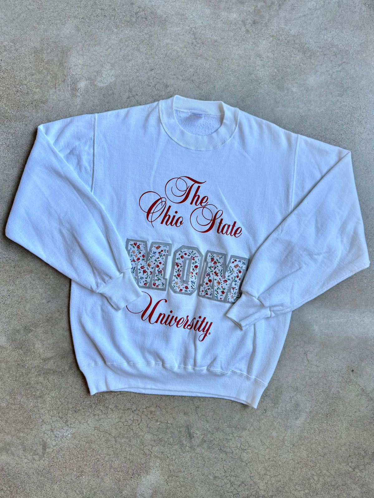Vintage 1980s/90s Ohio State University “Mom” Floral Patch Sweatshirt | Large