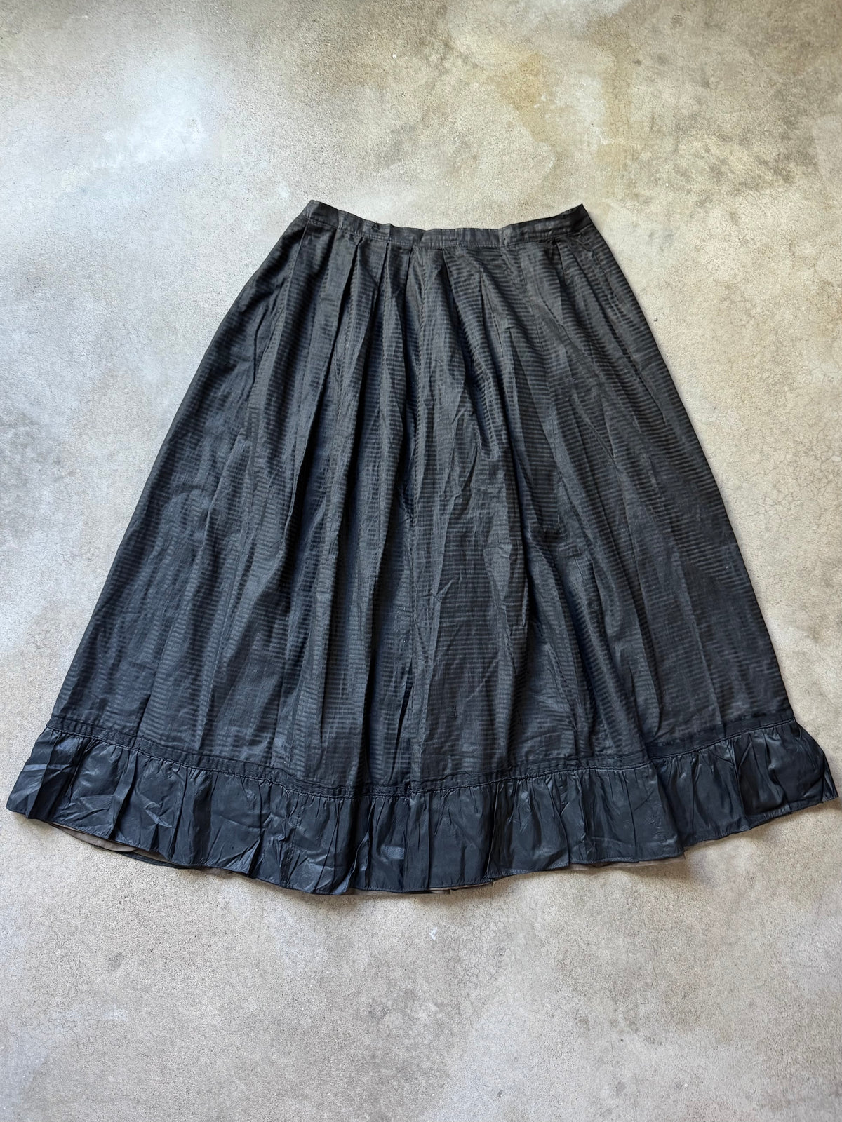 Antique 1800s Victorian Mourning Black Ruffle Trim Full Length Skirt | L/XL