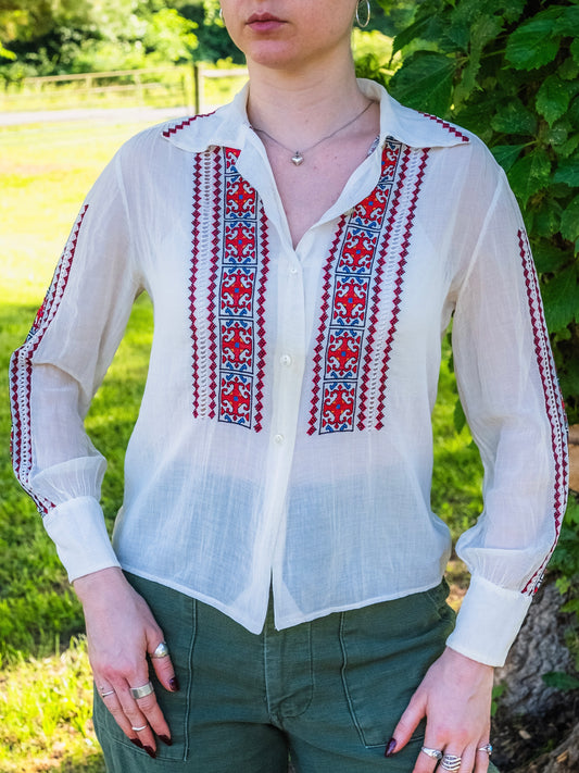 Vintage 1940s/50s White Romanian Folk Embroidered Peasant Blouse | Small