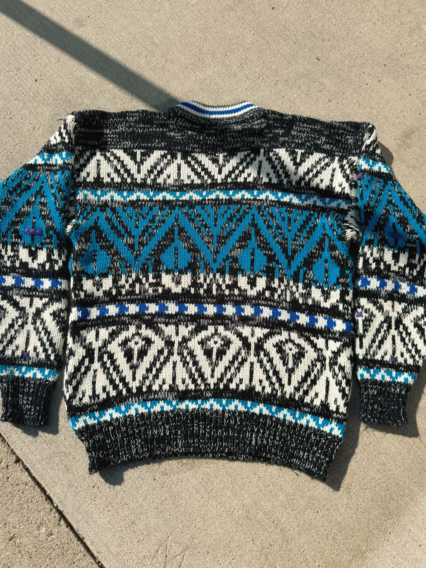 Vintage 1980s/90s Botany 500 Patterned Crewneck Ski Sweater