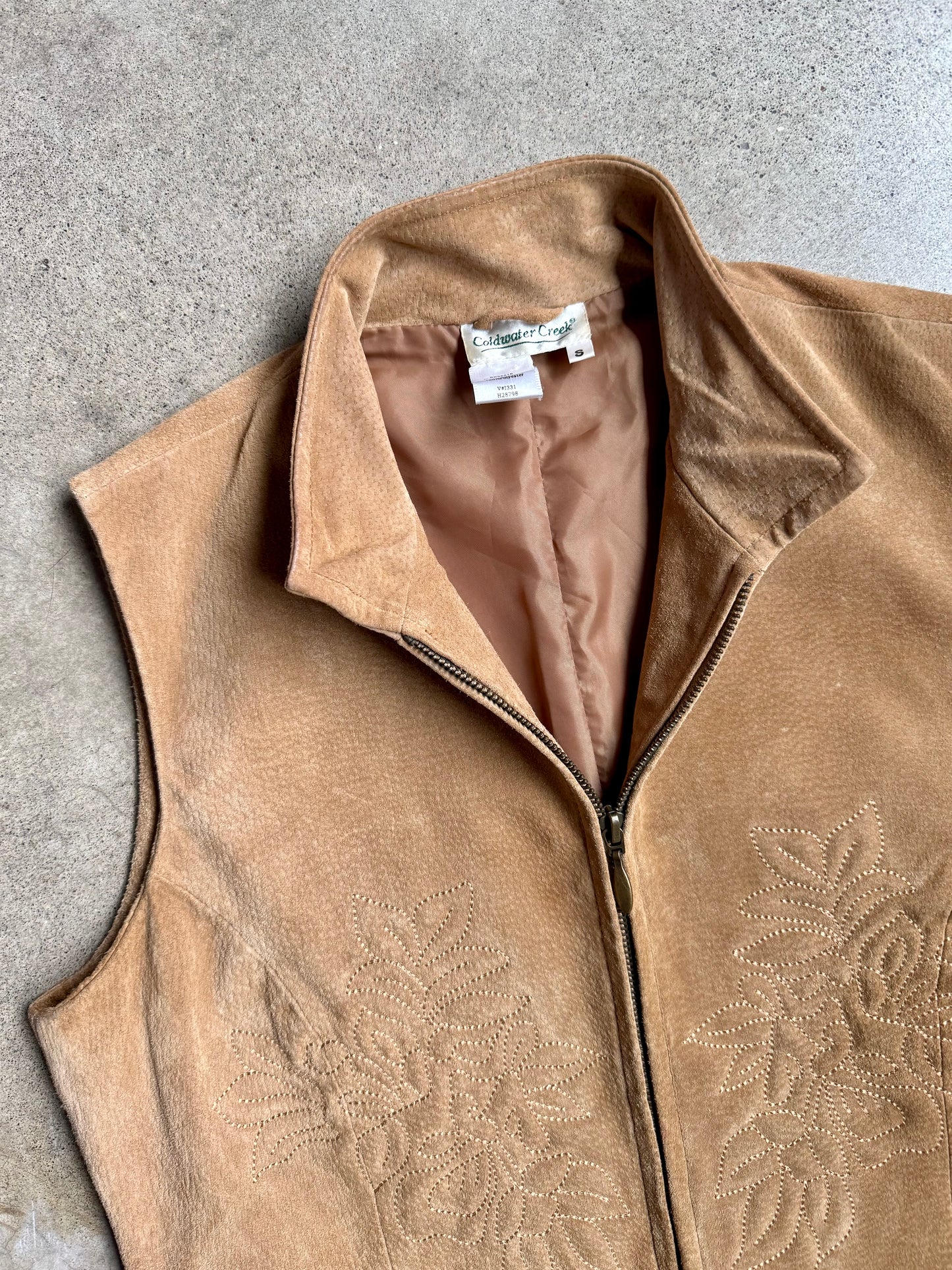 Vintage 1990s Coldwater Creek Tan Suede Floral Embroidered Zip-Up Vest | Small