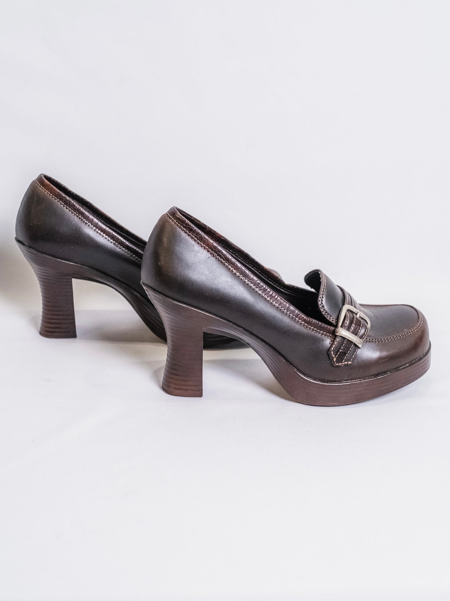 2000s L.E.I. Brown Faux Leather Chunky Loafer Heels | Women’s 8
