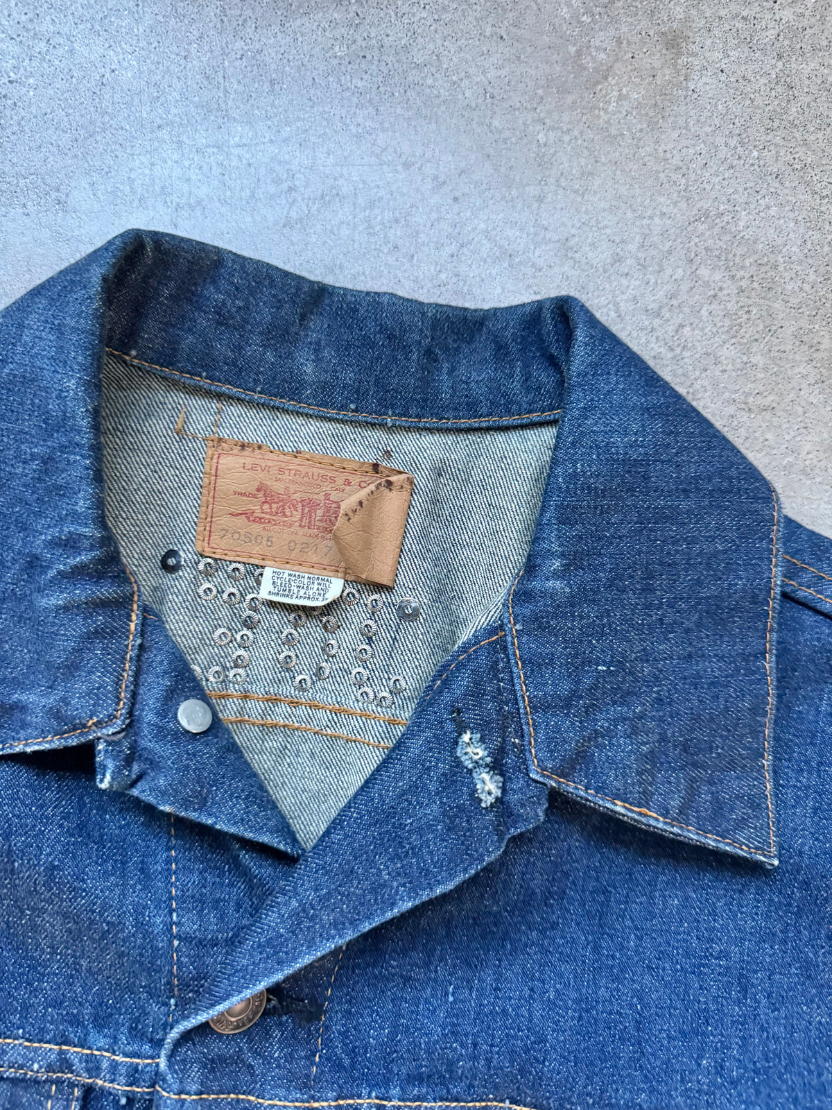 Vintage 1970s Levi’s Type III Rhinestone Dark Wash Denim Jacket | 42