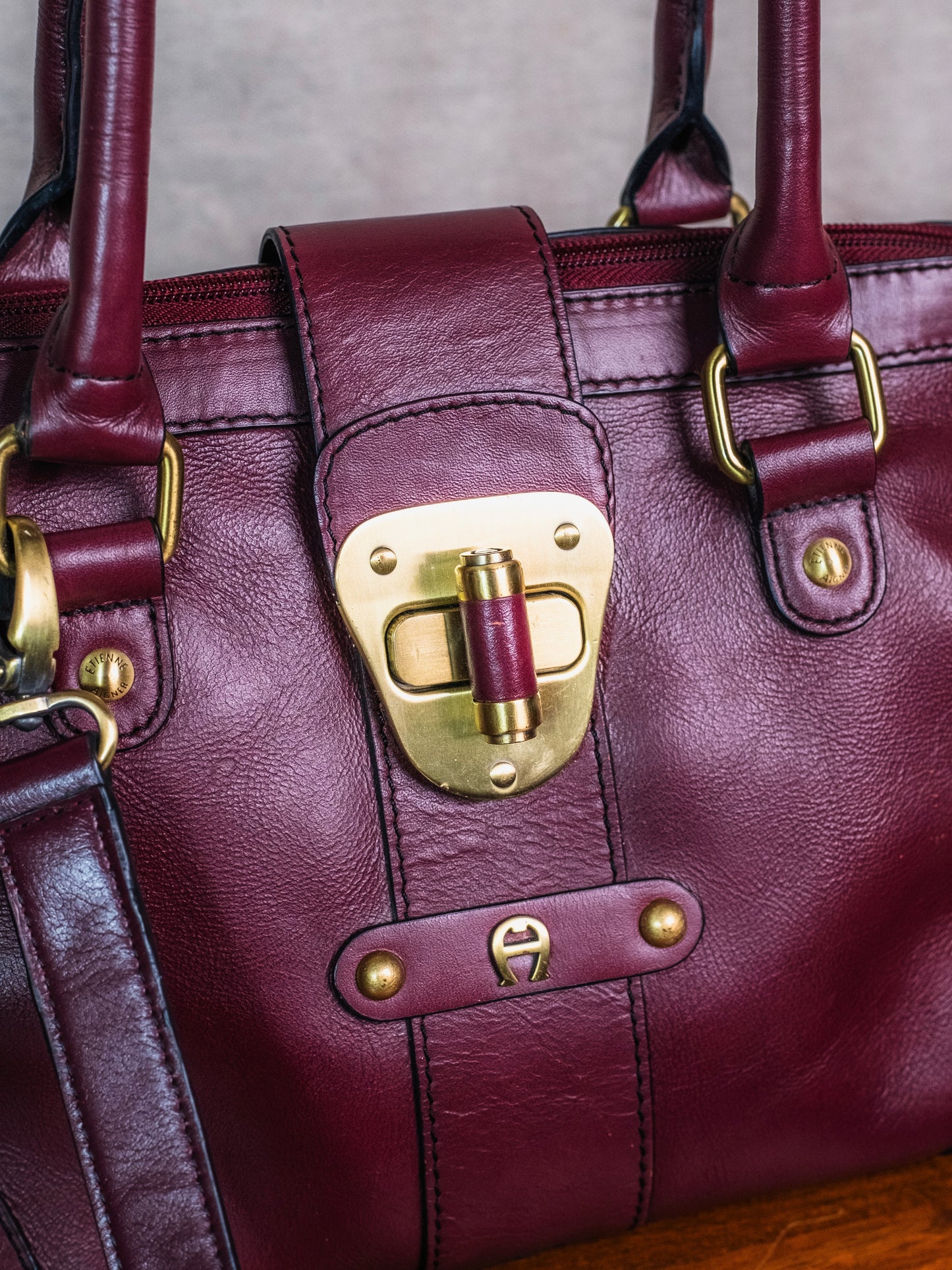 Vintage 1990s Etienne Aigner Burgundy Leather Hyde Park Collection Bag