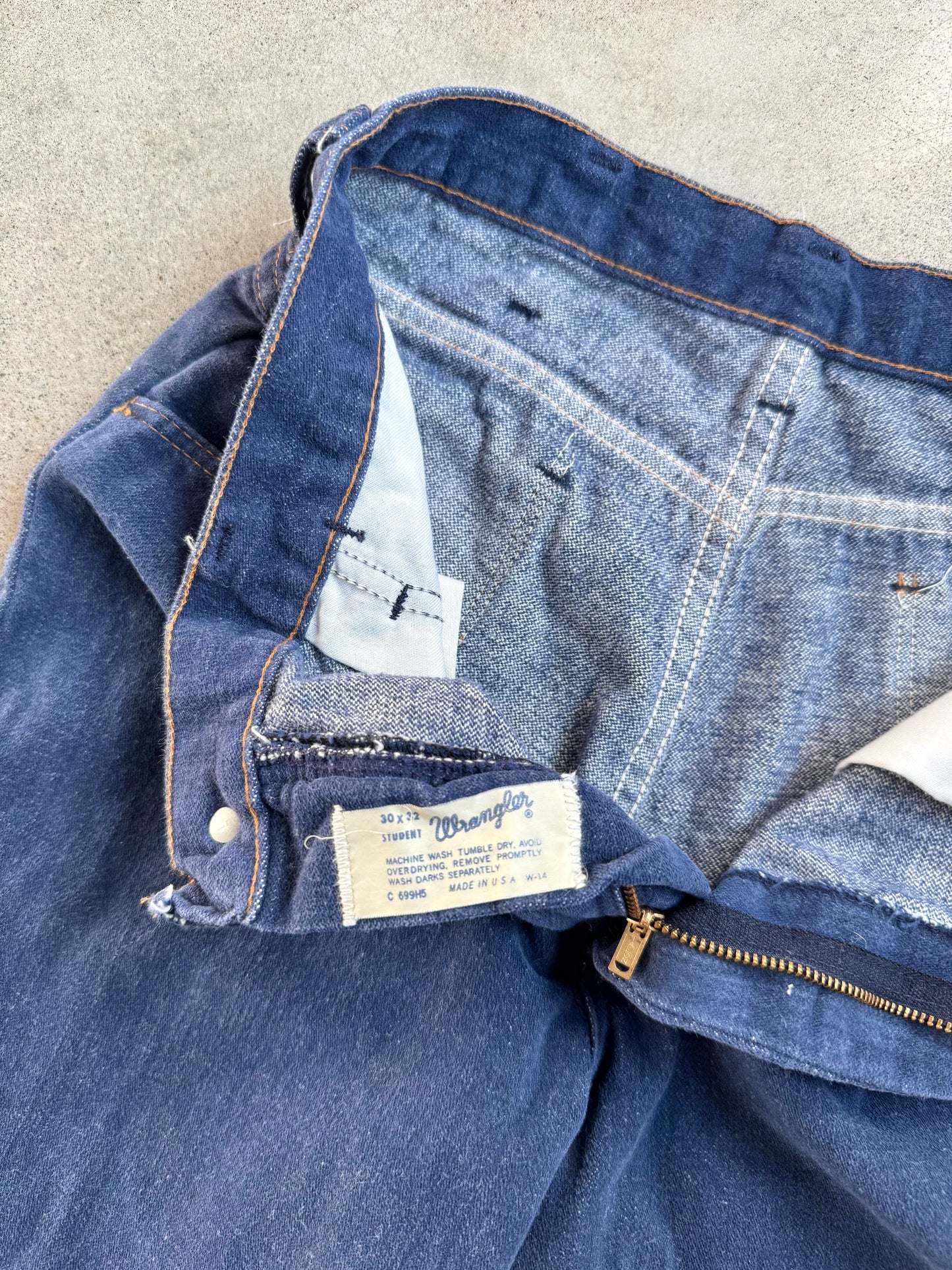 Vintage 1960s Wrangler Student Dark Wash Bell Bottom Jeans | 30x32