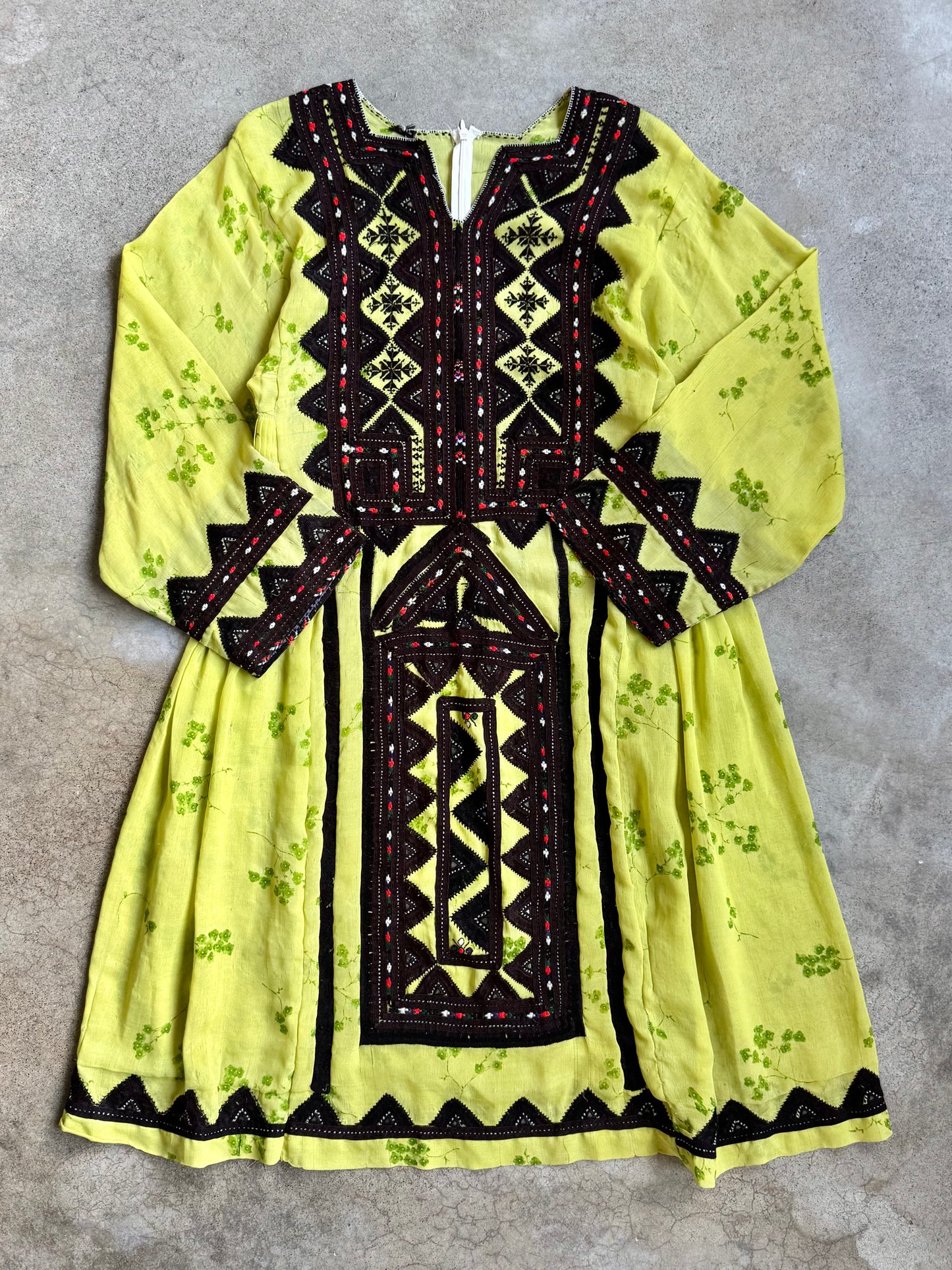Vintage Green Afghan Balochi Embroidered Dress | Medium