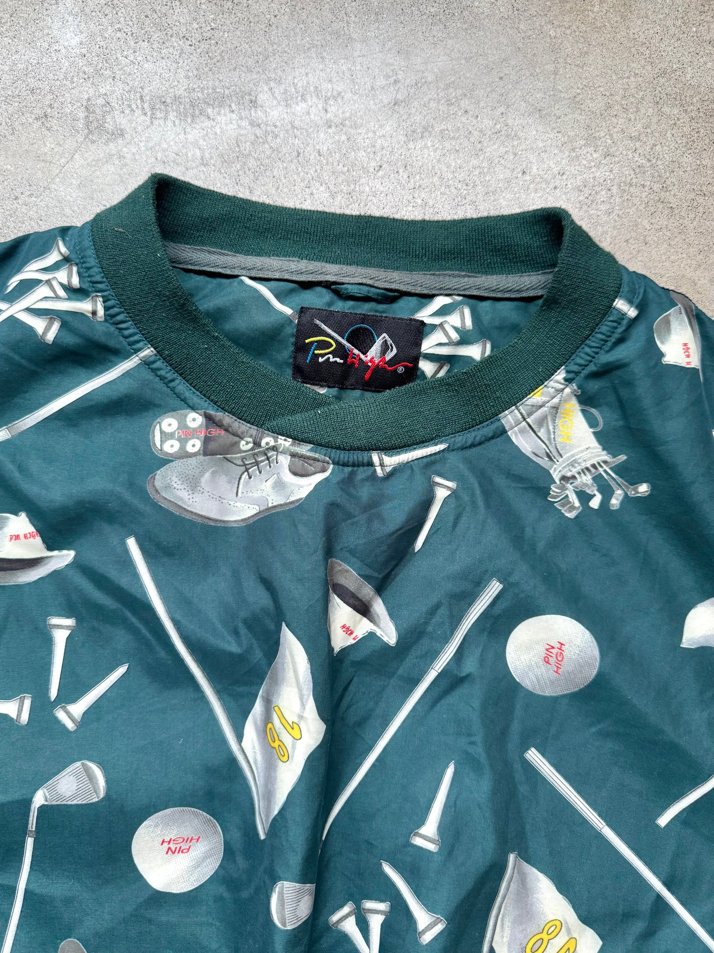2000s Pin High Novelty Golf Print V-Neck Pullover | Medium