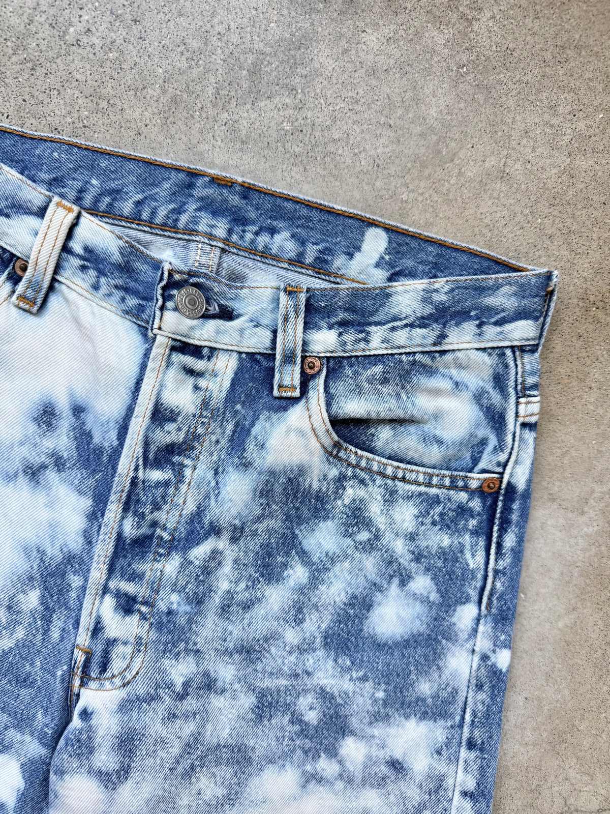 Vintage 1980s/90s Levi’s 501 Acid Wash Straight Leg Jeans | 30x30