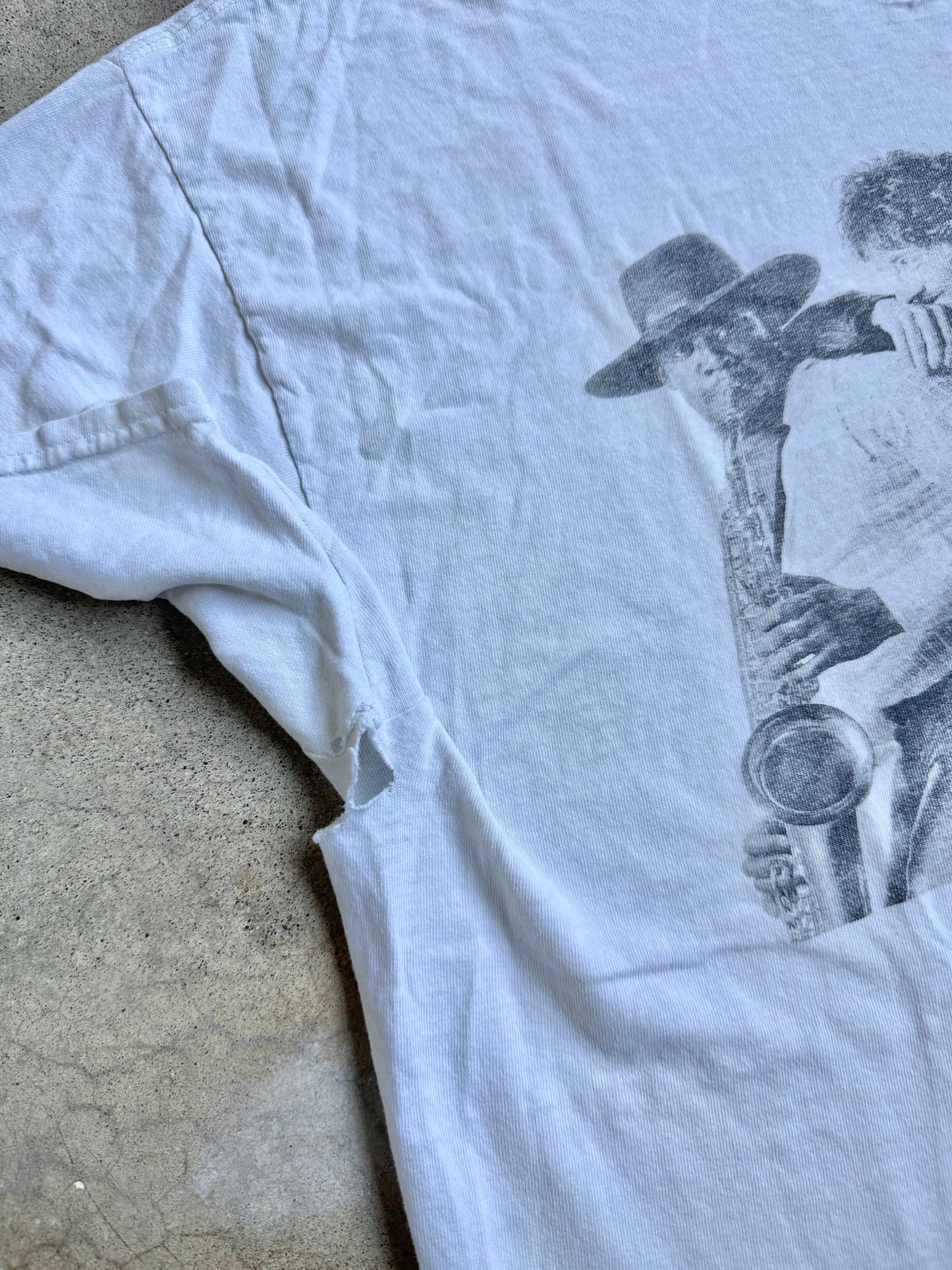 Vintage 1990s Distressed Bruce Springsteen Born To Run 8/25/75 Tee | XL