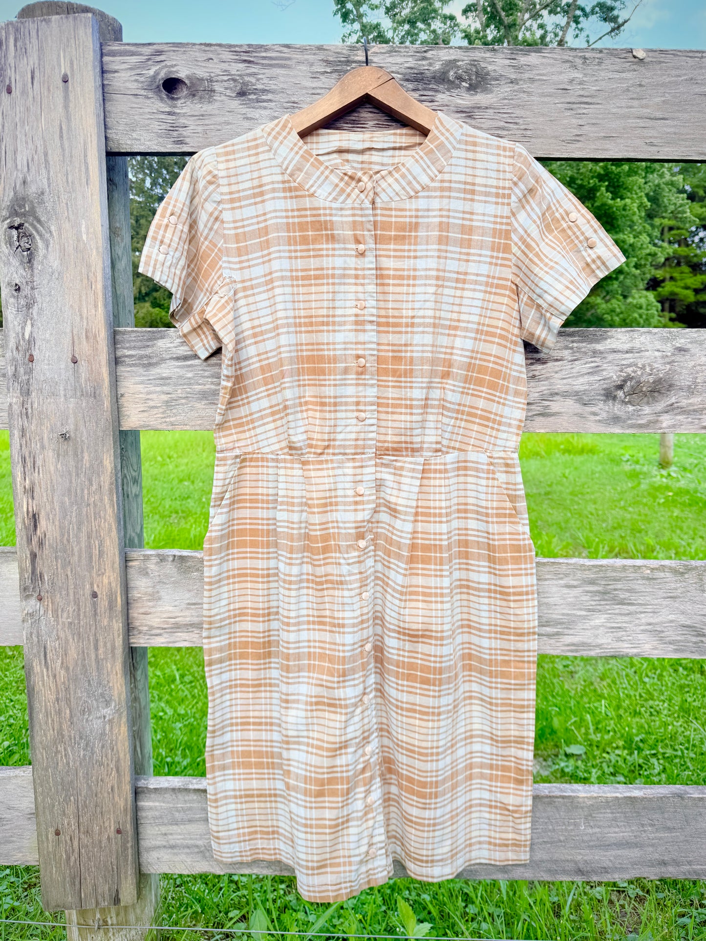 Vintage 1950s Handmade Tan Plaid Shirtwaist Dress | Large