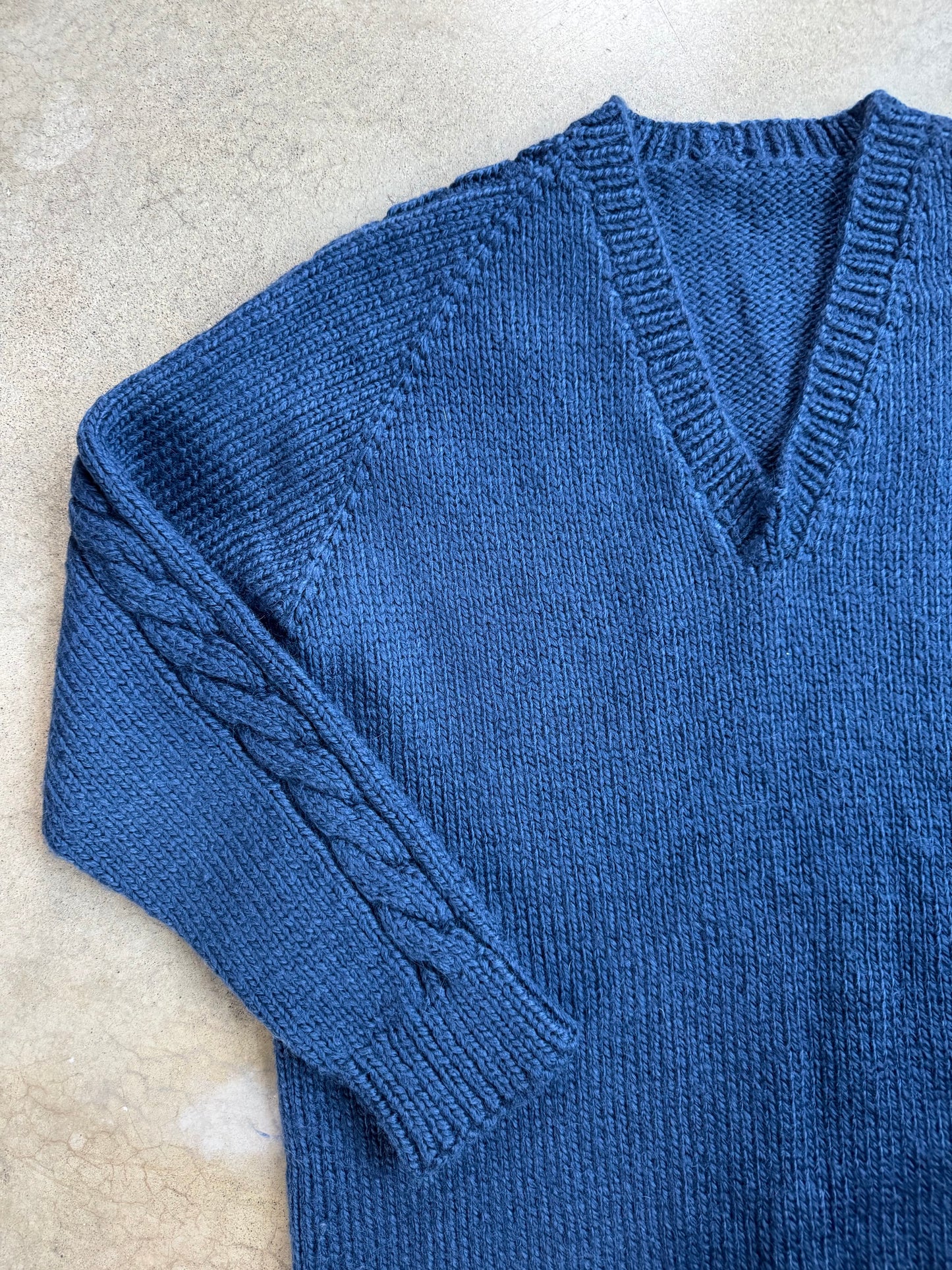 Vintage 1960s Hand-Knit Blue V-Neck Sweater | L/XL