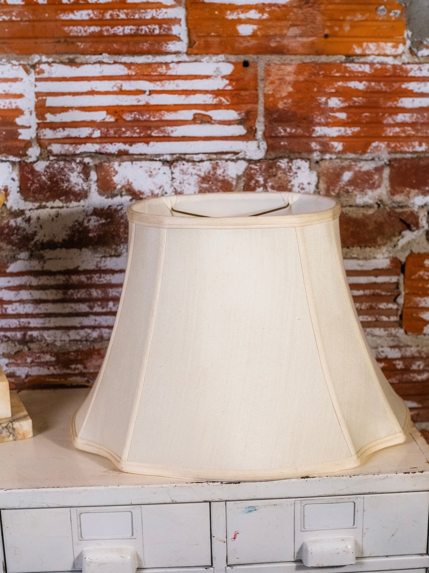 Vintage Mid-Century Italian Carved Alabaster Table Lamp
