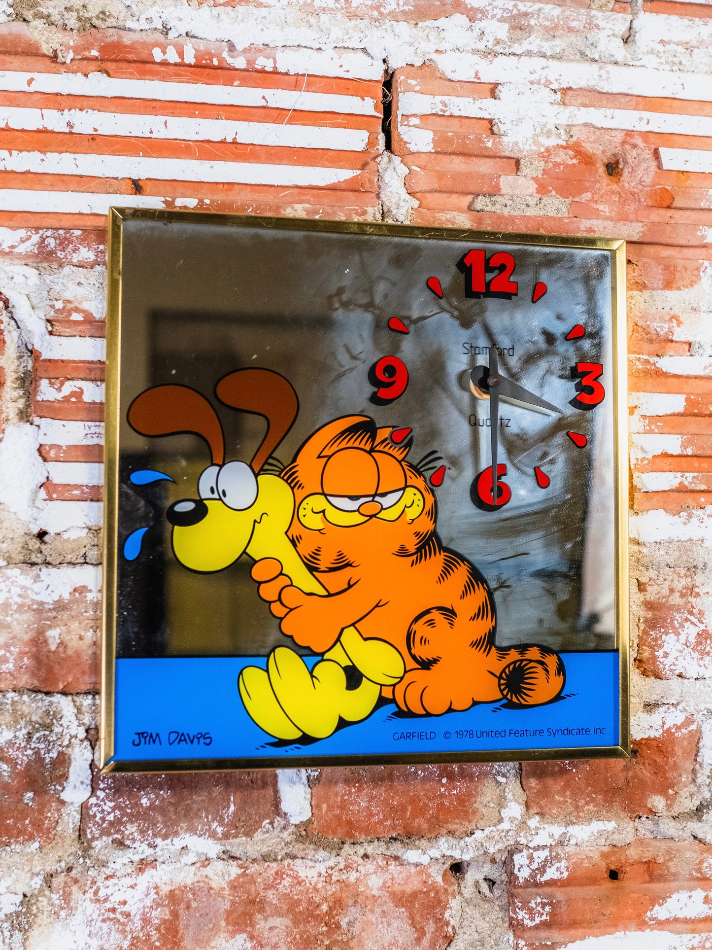 Vintage 1970s Garfield Mirror Wall Clock