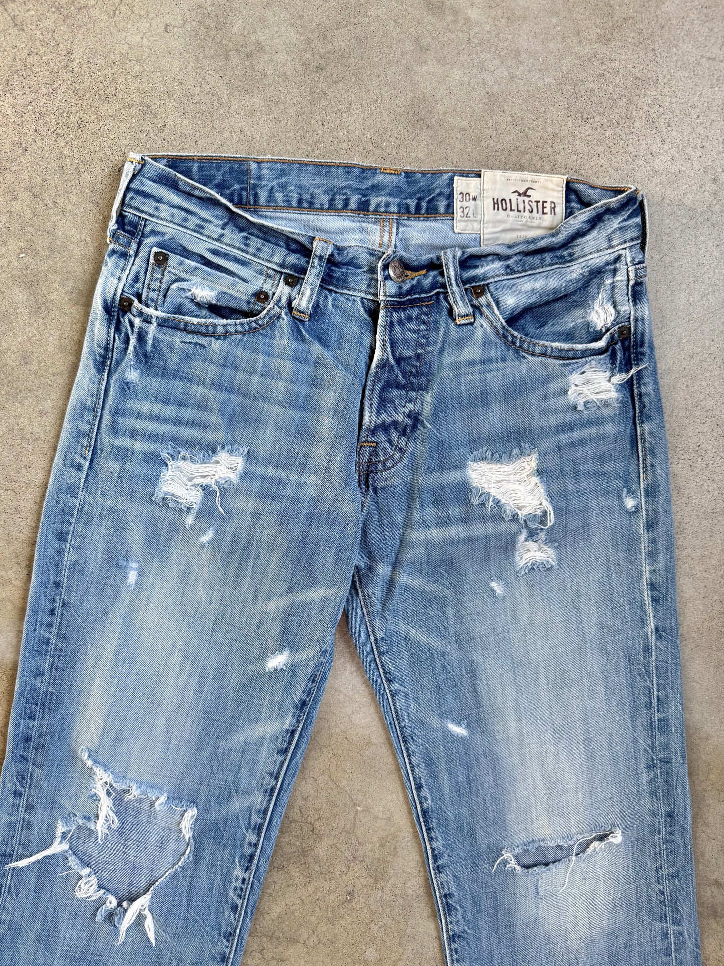 2000s Hollister Hermosa Distressed Low-Rise Bootcut Jeans | 30x32