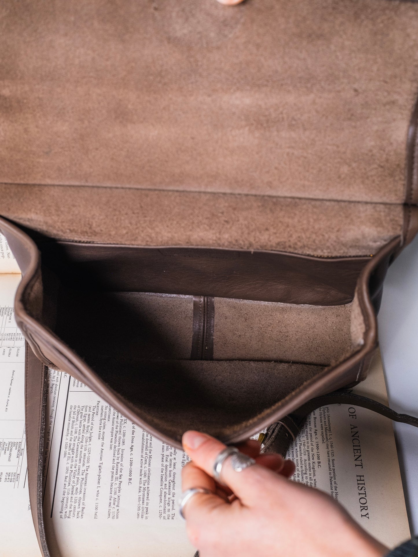 Vintage 1990s Coach Willis Bag | Taupe Style No. 9927