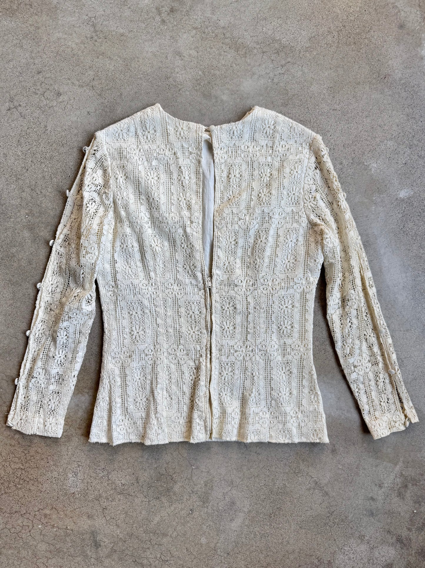 Vintage 1960s Chessa Davis Cream Floral Crochet Lace Blouse | Small