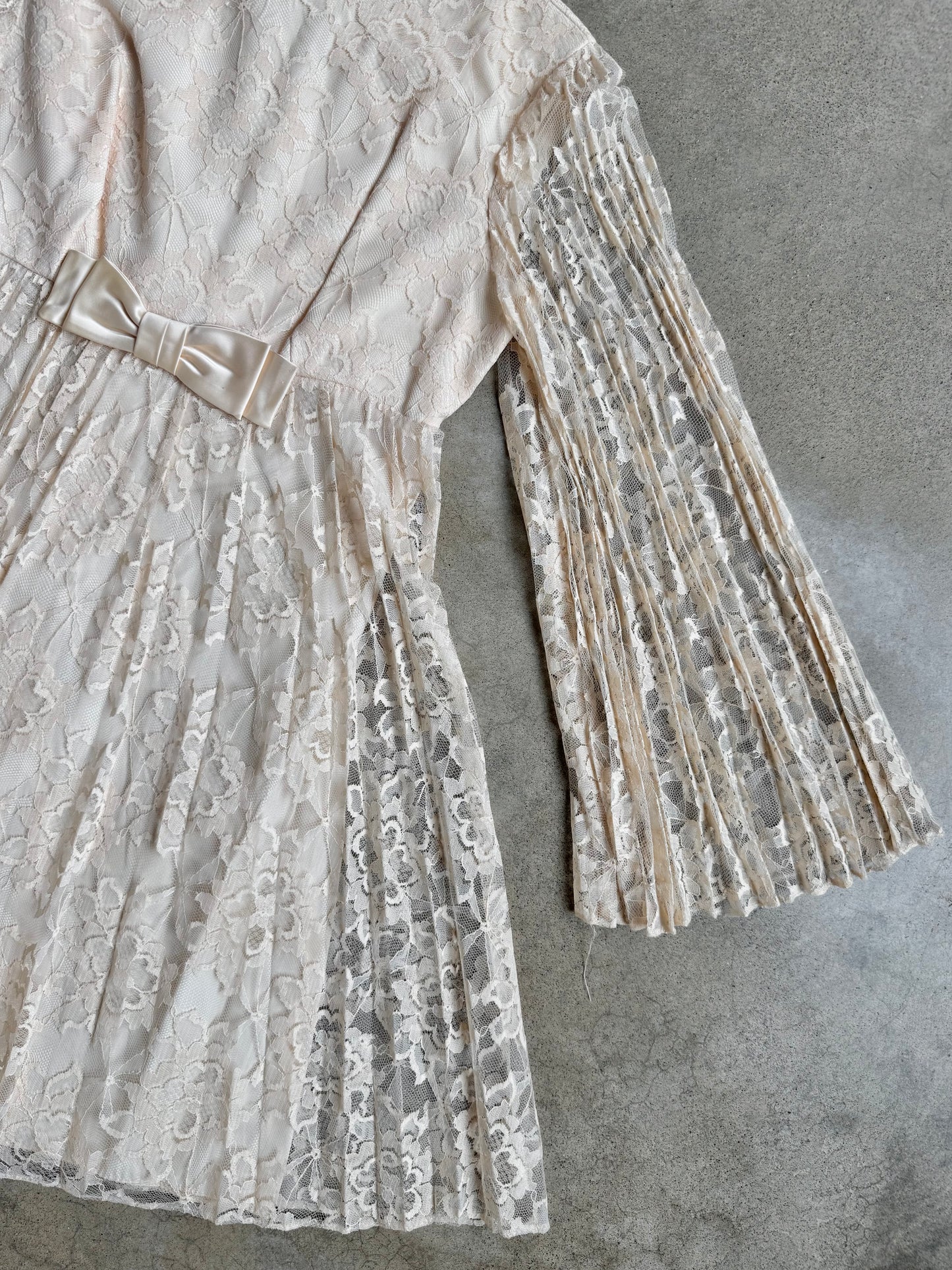 Vintage 1960s Ivory Lace Pleated Bell Sleeve Babydoll Mini Dress | XS