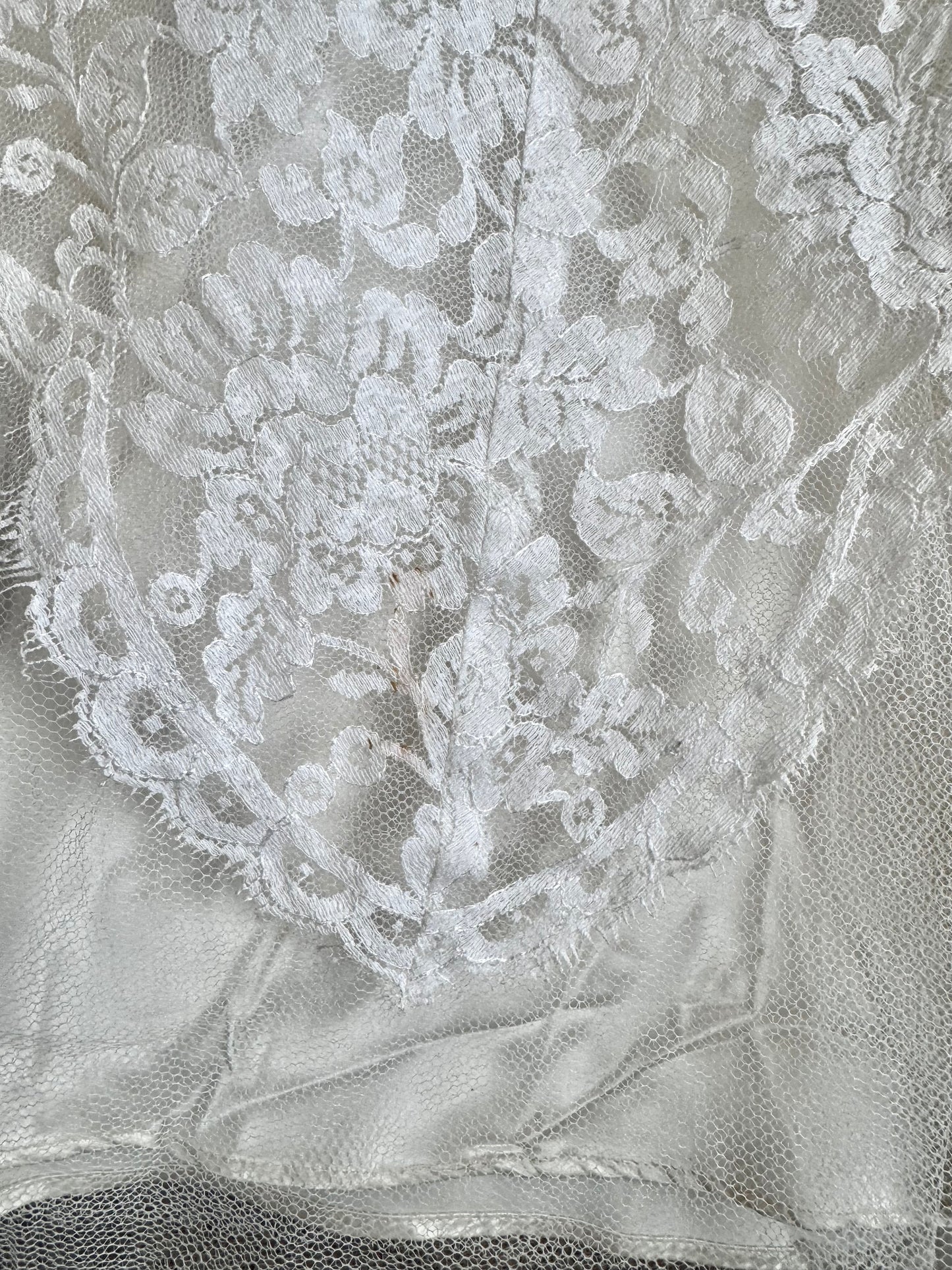 Vintage 1950s Handmade White Lace Tea-Length Tulle Skirt Wedding Gown | XS