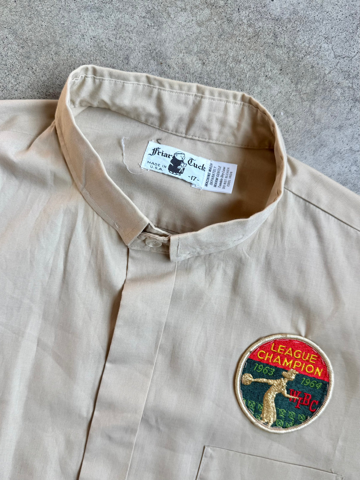 Vintage 1960s Friar Tuck Tan Short Sleeve Shirt w/ WIBC Bowling League Champ Patch | XL