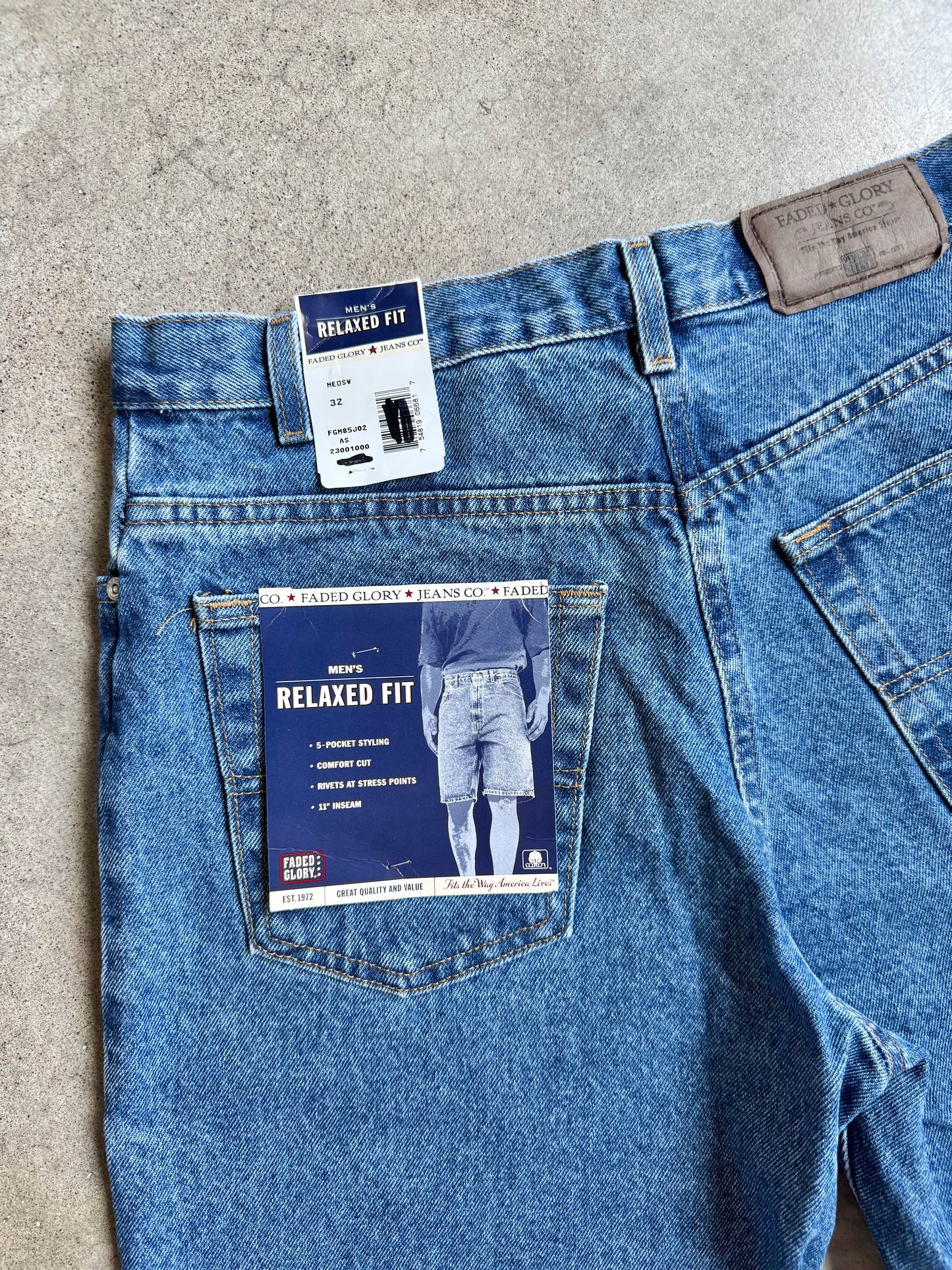 Vintage 1990s Faded Glory Deadstock Relaxed Fit Denim Shorts | 32
