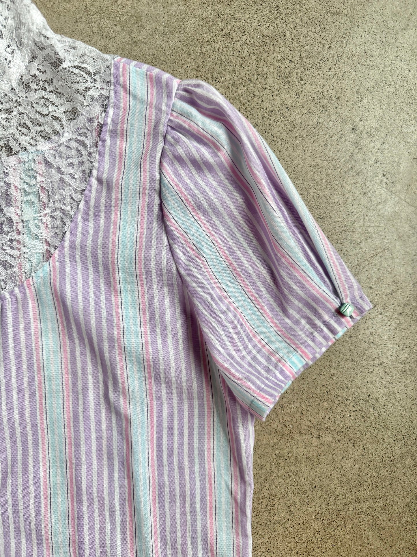 Vintage 1970s/80s Pastel Striped Lace Collar Short Sleeve Blouse | Medium