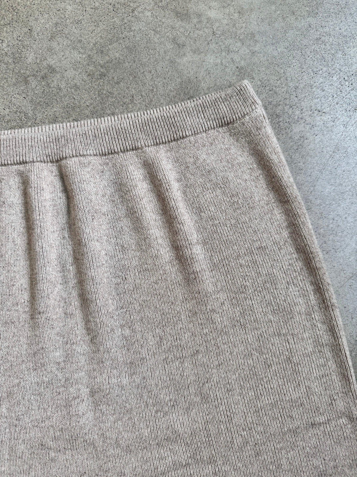 Vintage 1990s Bloomingdale's Beige Silk & Cashmere Knit Skirt | Large