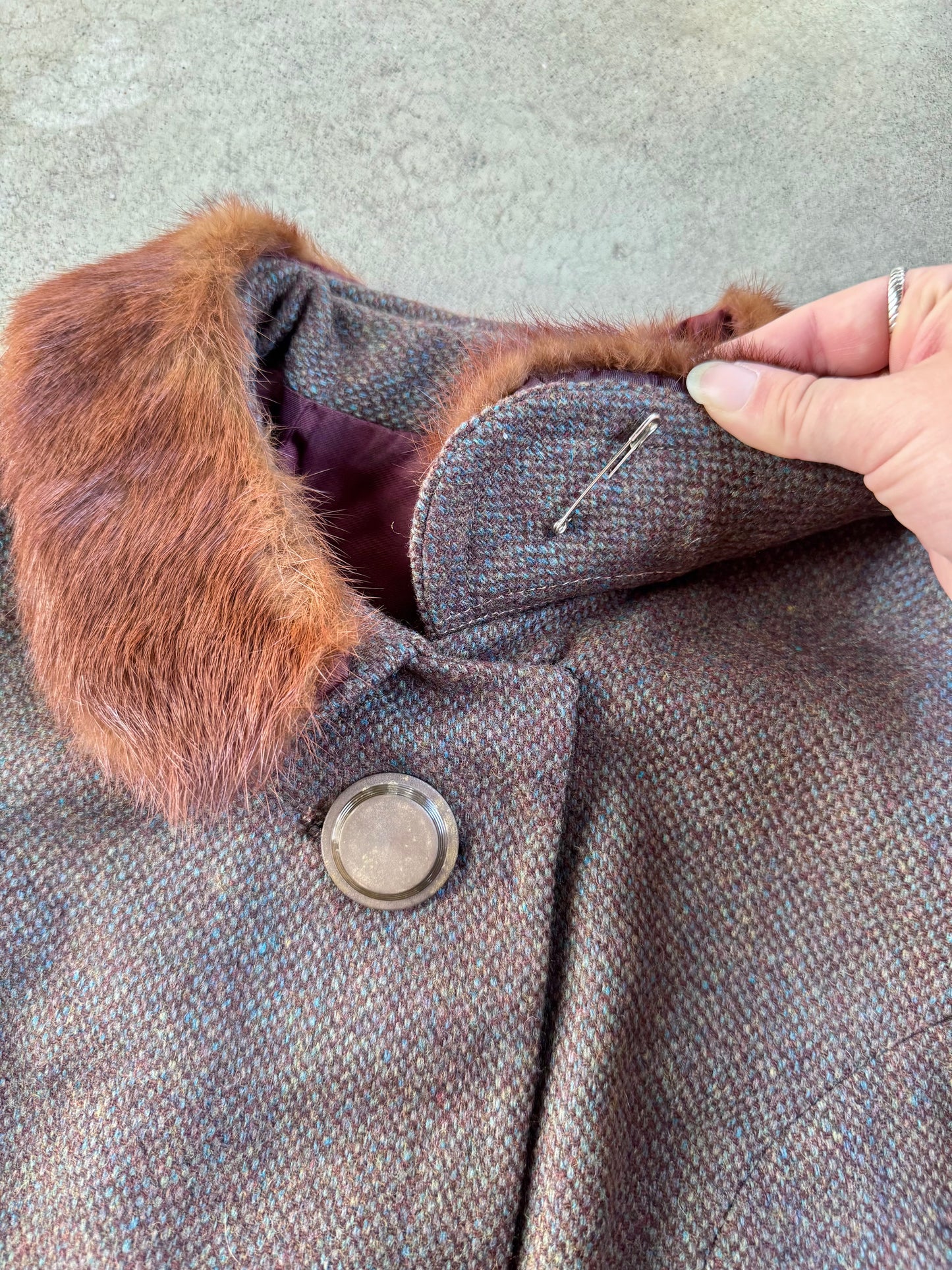 Vintage 1950s/60s Brown Wool Skirt Suit w/ Genuine Fur Collar | XS