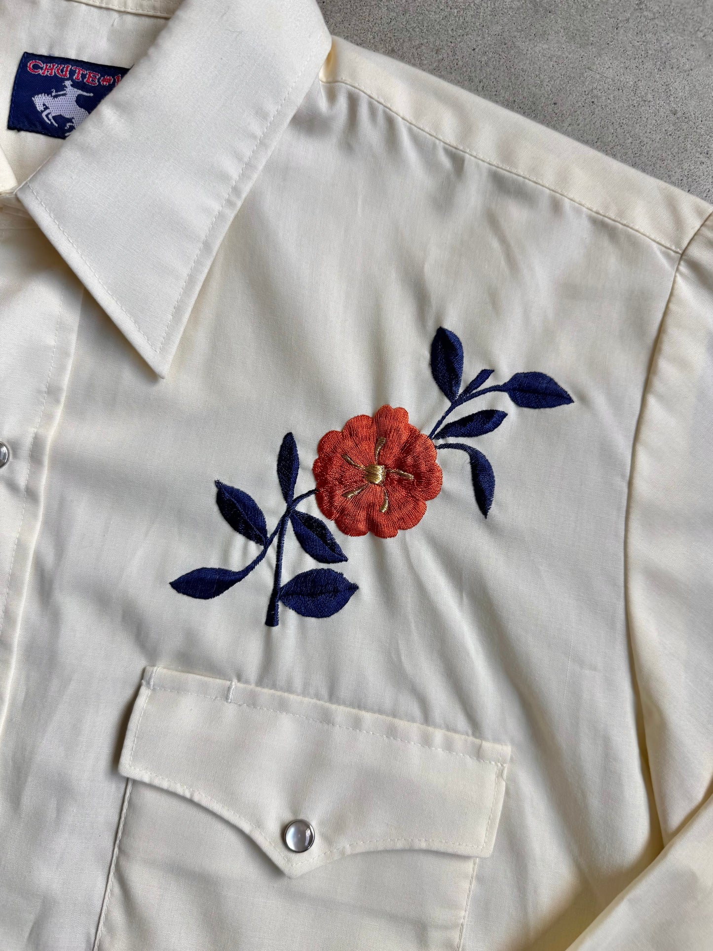 Vintage 1970s Chute #1 Floral Embroidered Western Pearl Snap Shirt | Medium