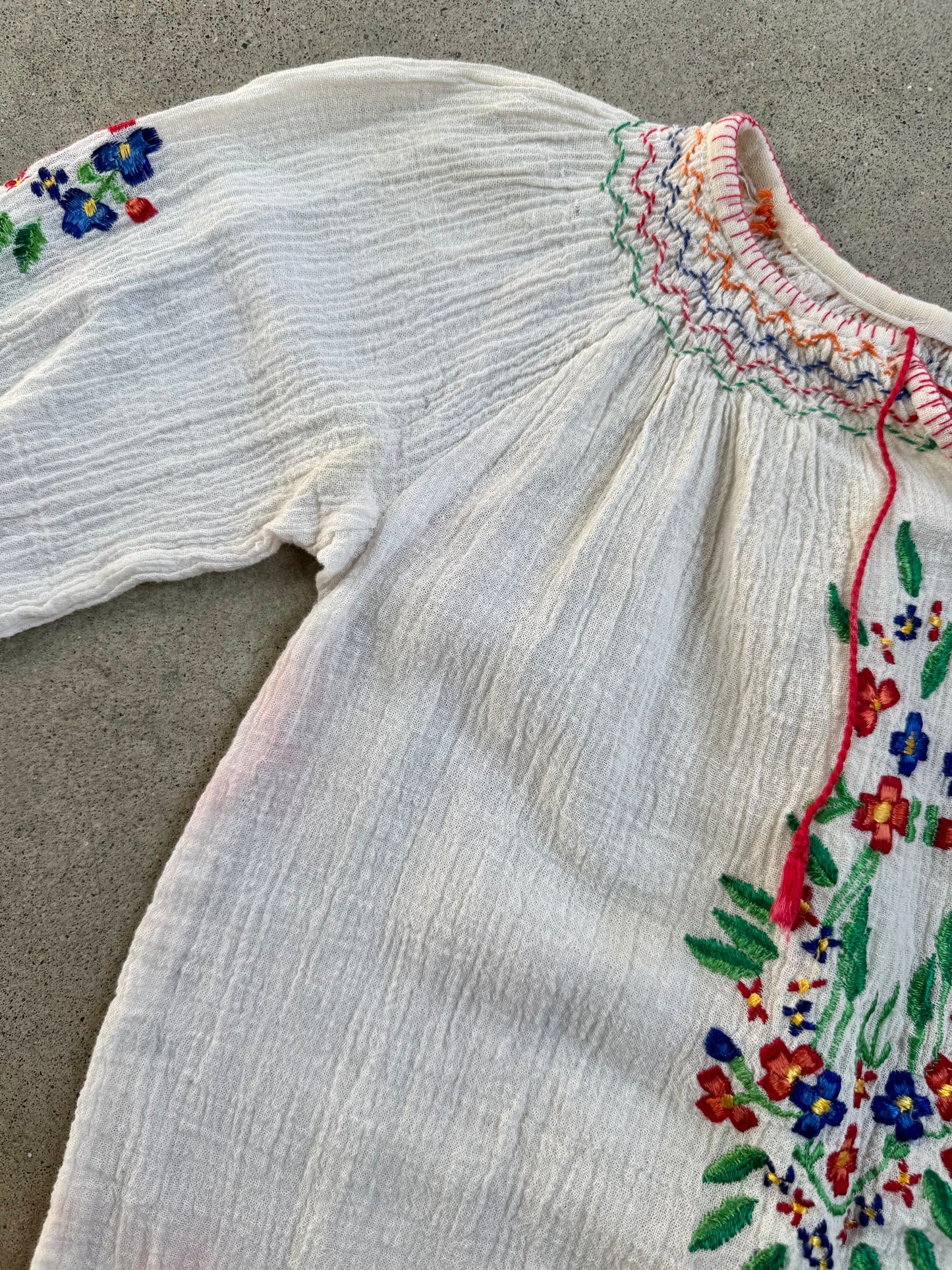Vintage 1960s Mohren Folklore Hungarian Embroidered Cotton Peasant Blouse | XS/S