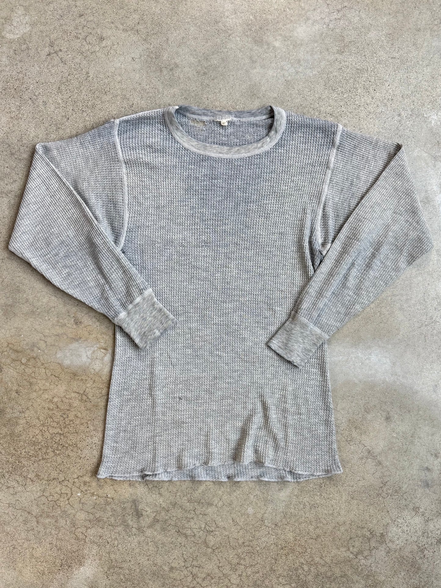 Vintage 1970s Distressed Grey Waffle Knit Thermal | S/M