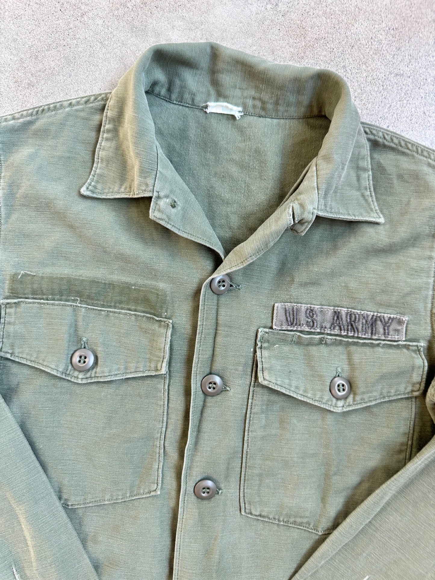 Vintage Vietnam Era U.S. Army OG-107 Sateen Cotton Fatigue Shirt | XS/S
