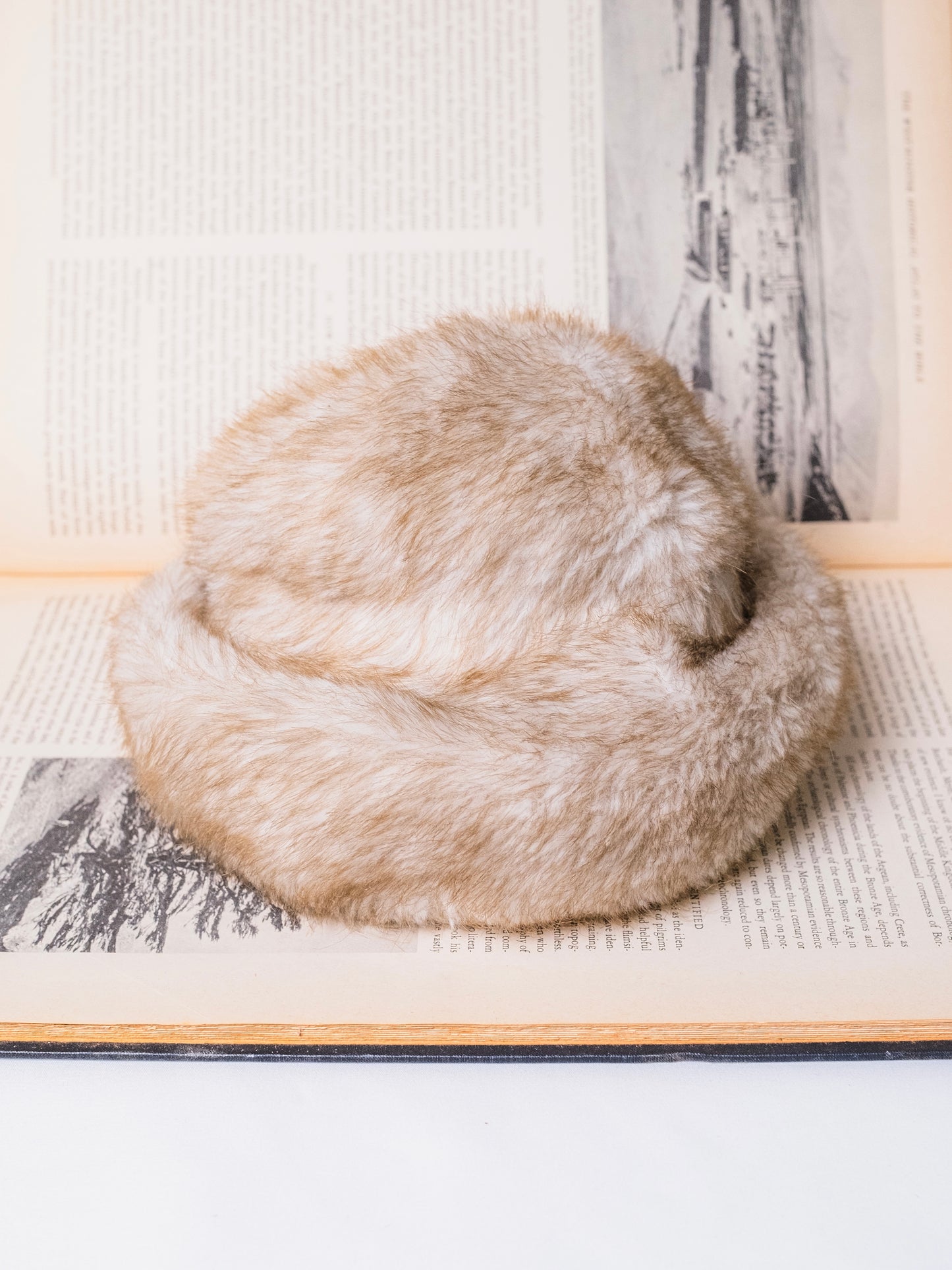 Vintage 1960s Grey & White Faux Fur Hat