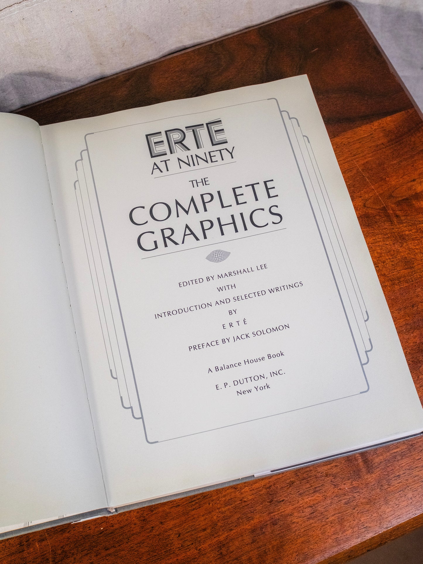 Erté at Ninety: The Complete Graphics Book