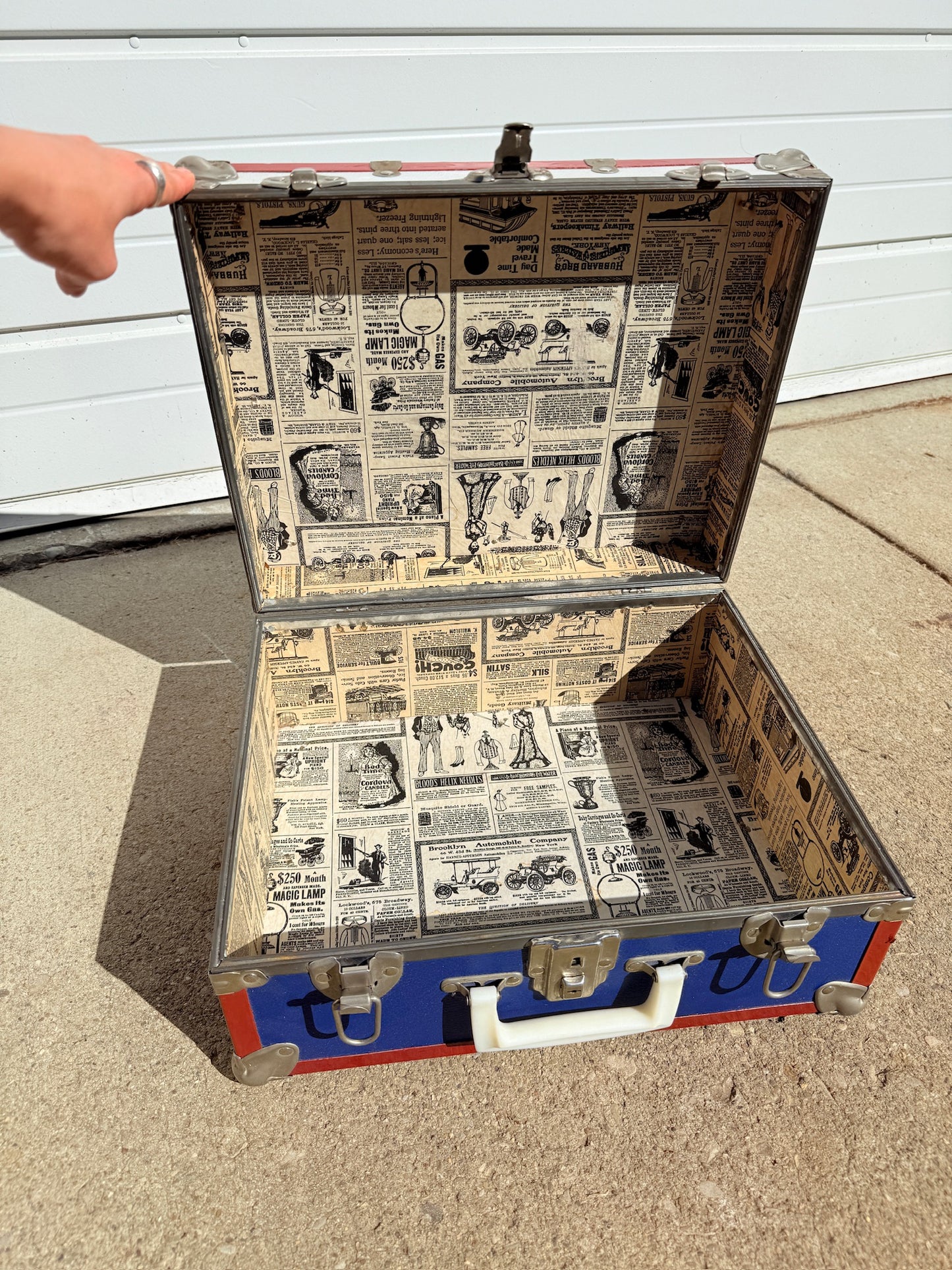 Vintage 1970s Sears Blue & Red Roller Skate Carrying Case