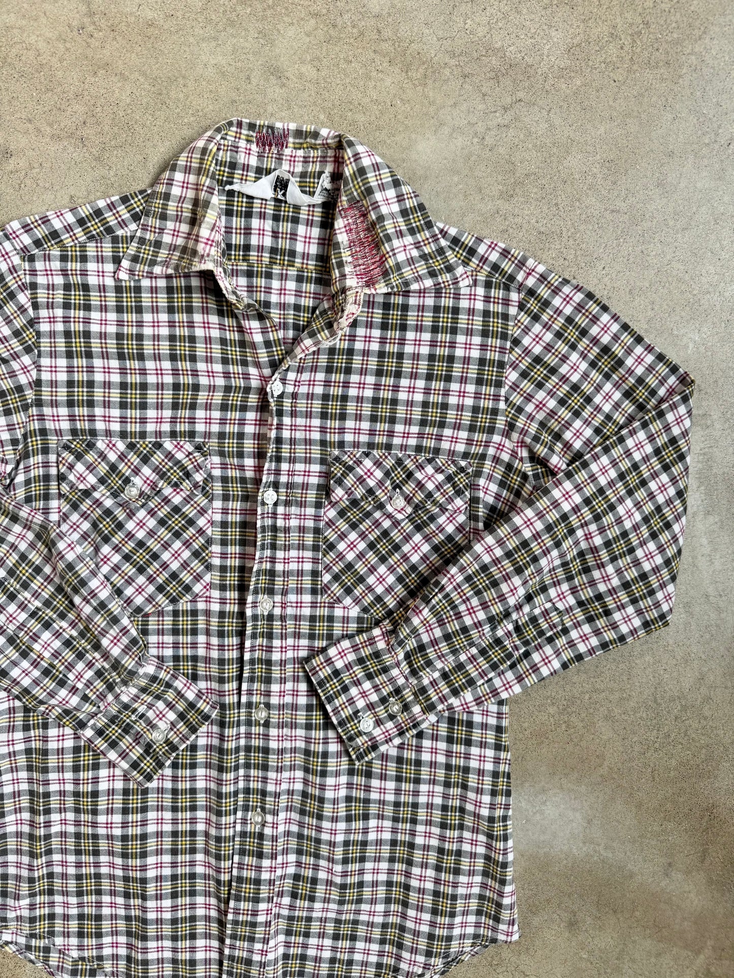 Vintage 1960s Arkon Plaid Worn Cotton Button-Up Shirt | Small