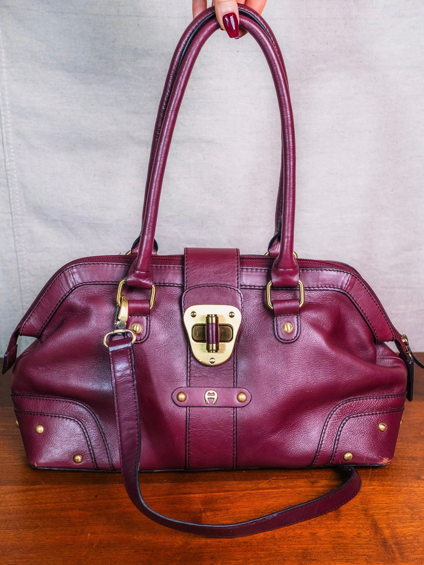 Vintage 1990s Etienne Aigner Burgundy Leather Hyde Park Collection Bag