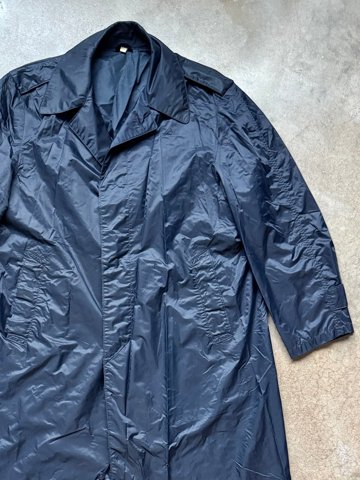 Vintage Vietnam Era Military U.S. Air Force Lightweight Nylon Raincoat | 38S