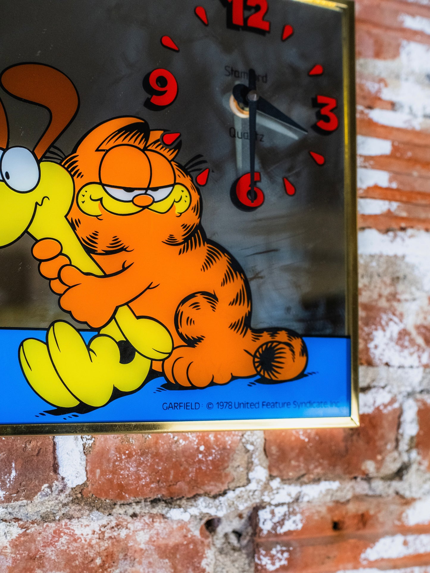 Vintage 1970s Garfield Mirror Wall Clock
