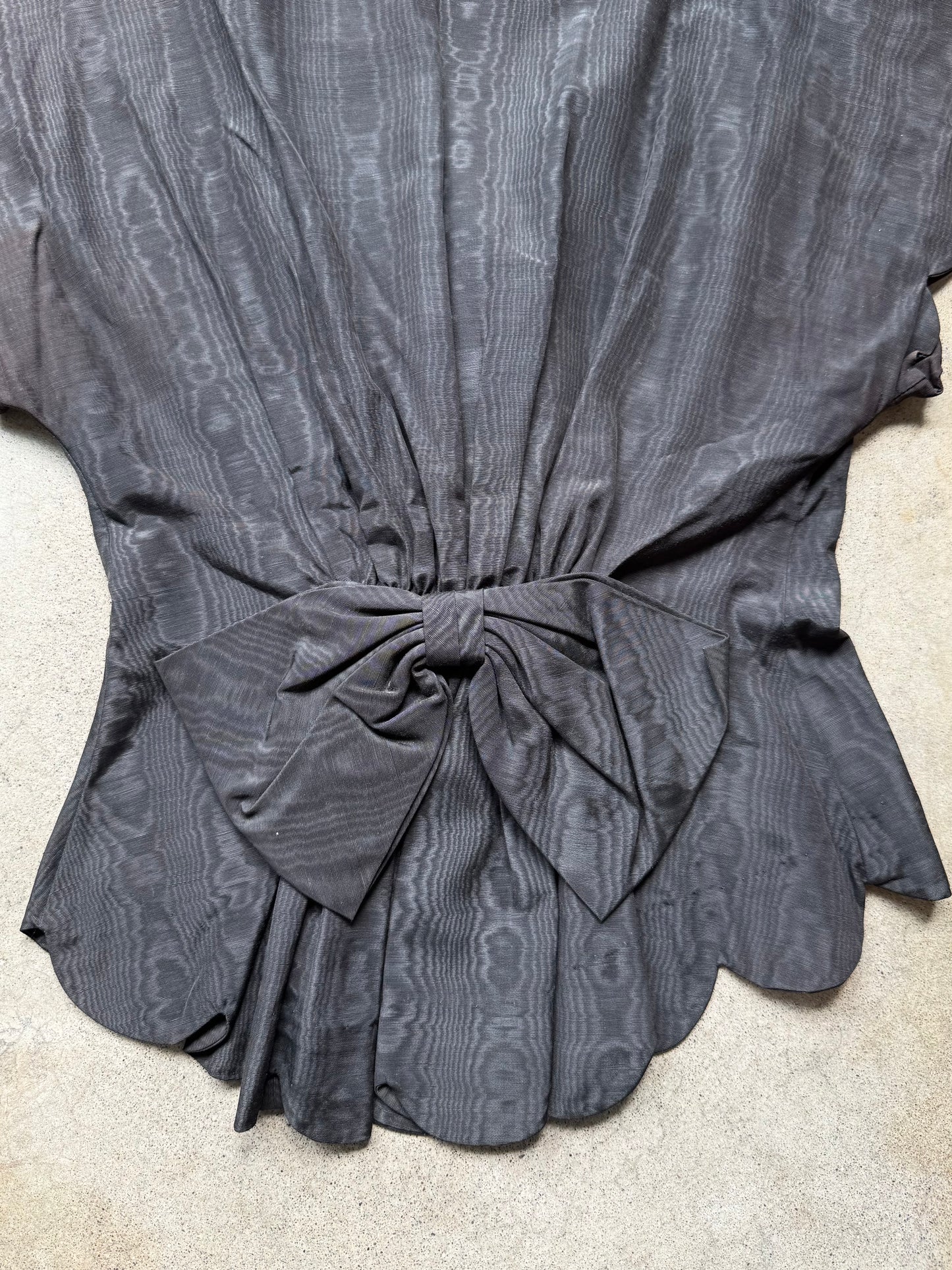 Vintage 1940s Sis Junior Black Moiré Taffeta Scalloped Two-Piece Skirt Set | XS