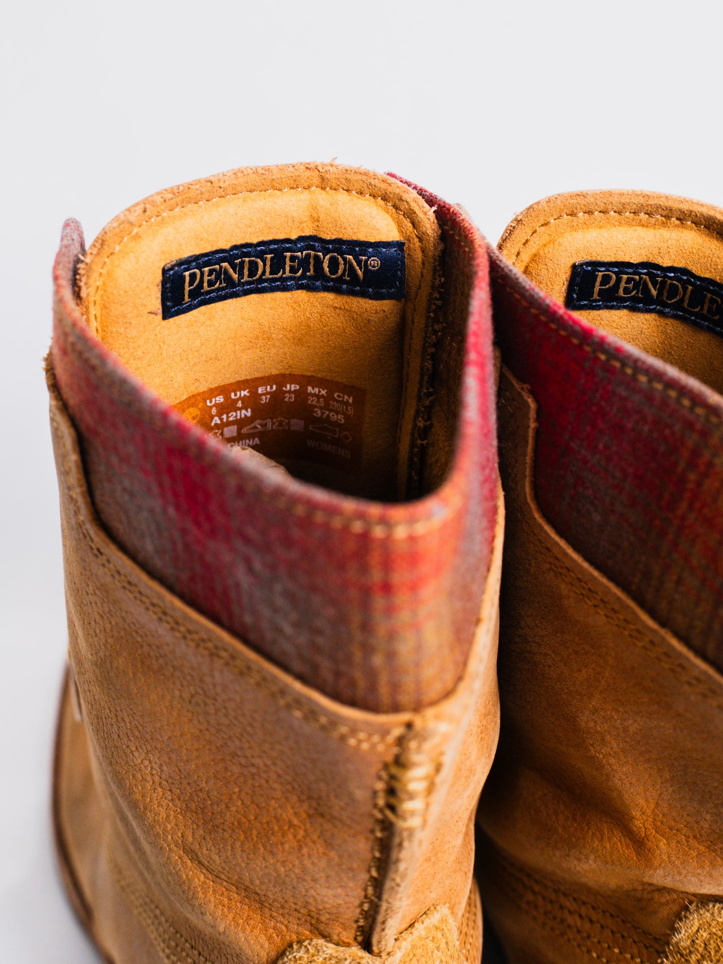 Pendleton x Timberland Worn Leather Lace-Up Boots | Women’s 6