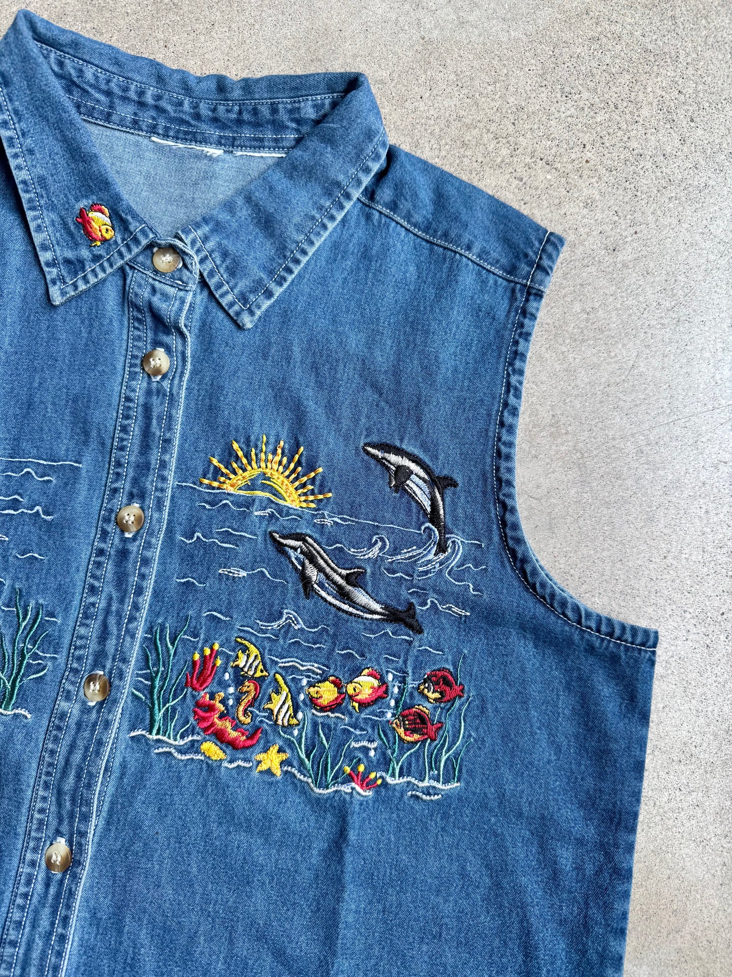 Vintage 1990s Embroidered Ocean Scene Sleeveless Denim Shirt | Large
