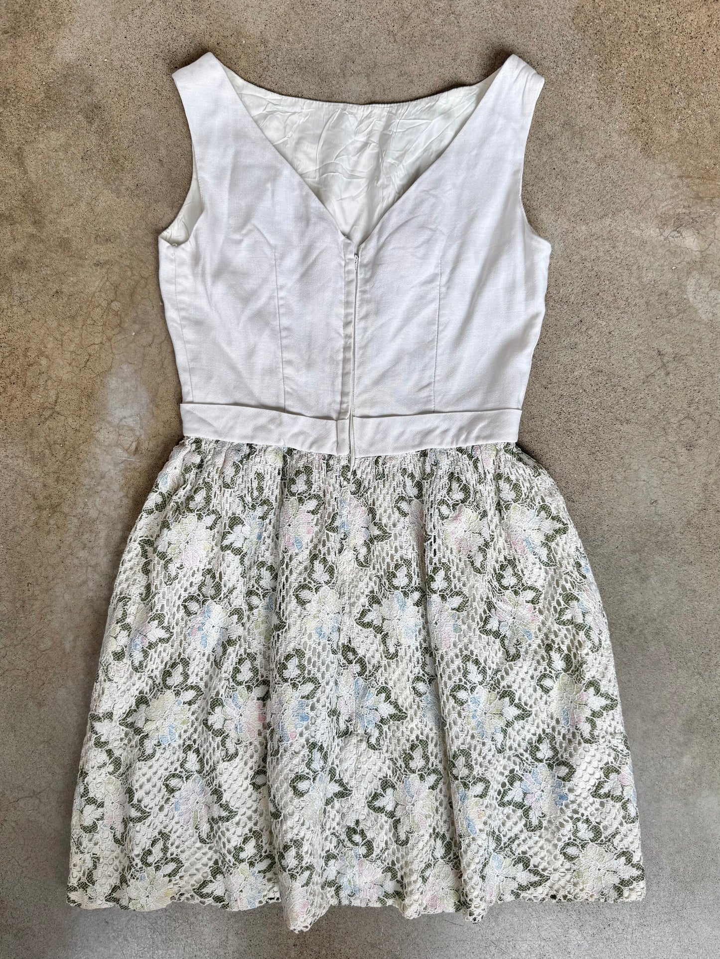 Vintage 1960s White Sleeveless Floral Crochet Lace Mini Dress | XS
