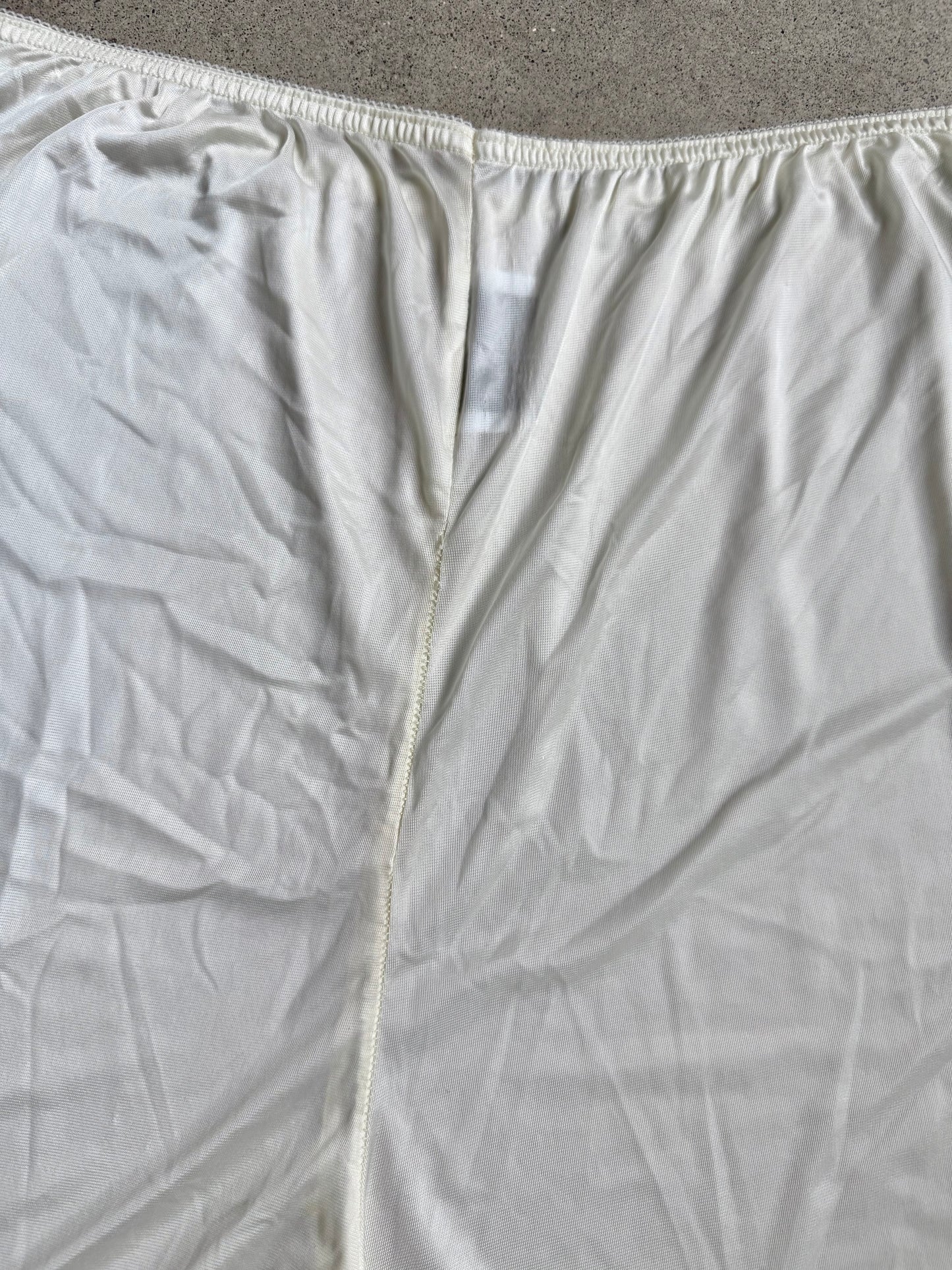Vintage Metropolitan Cream Nylon Lace Trim Bloomer Pettipants | XL